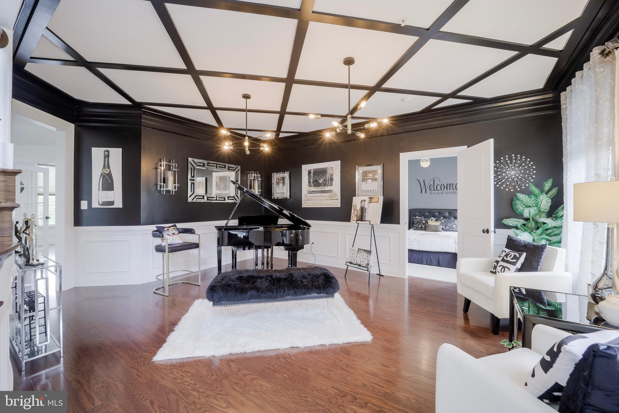 MARLBORO RIDGE - Residential