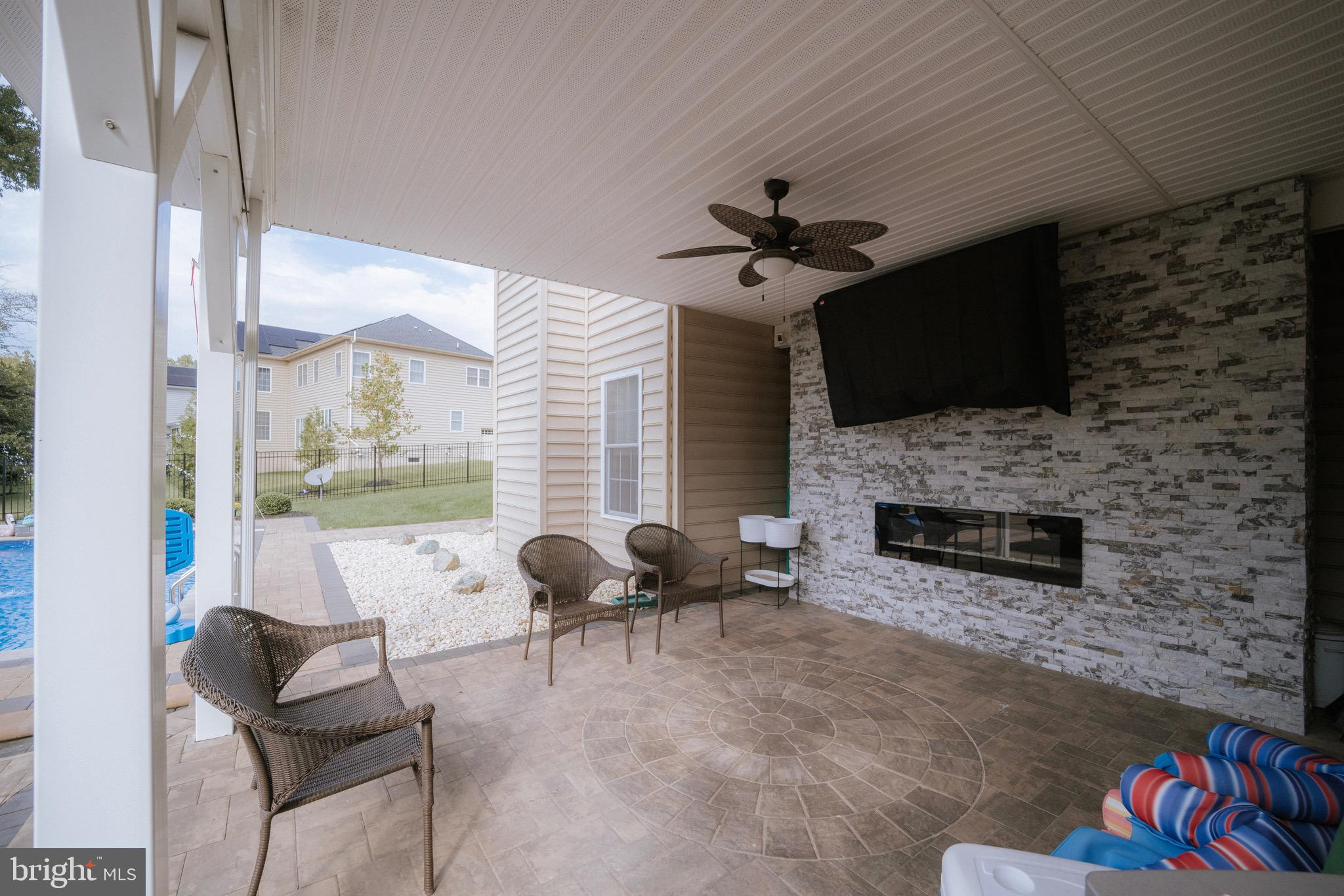 MARLBORO RIDGE - Residential