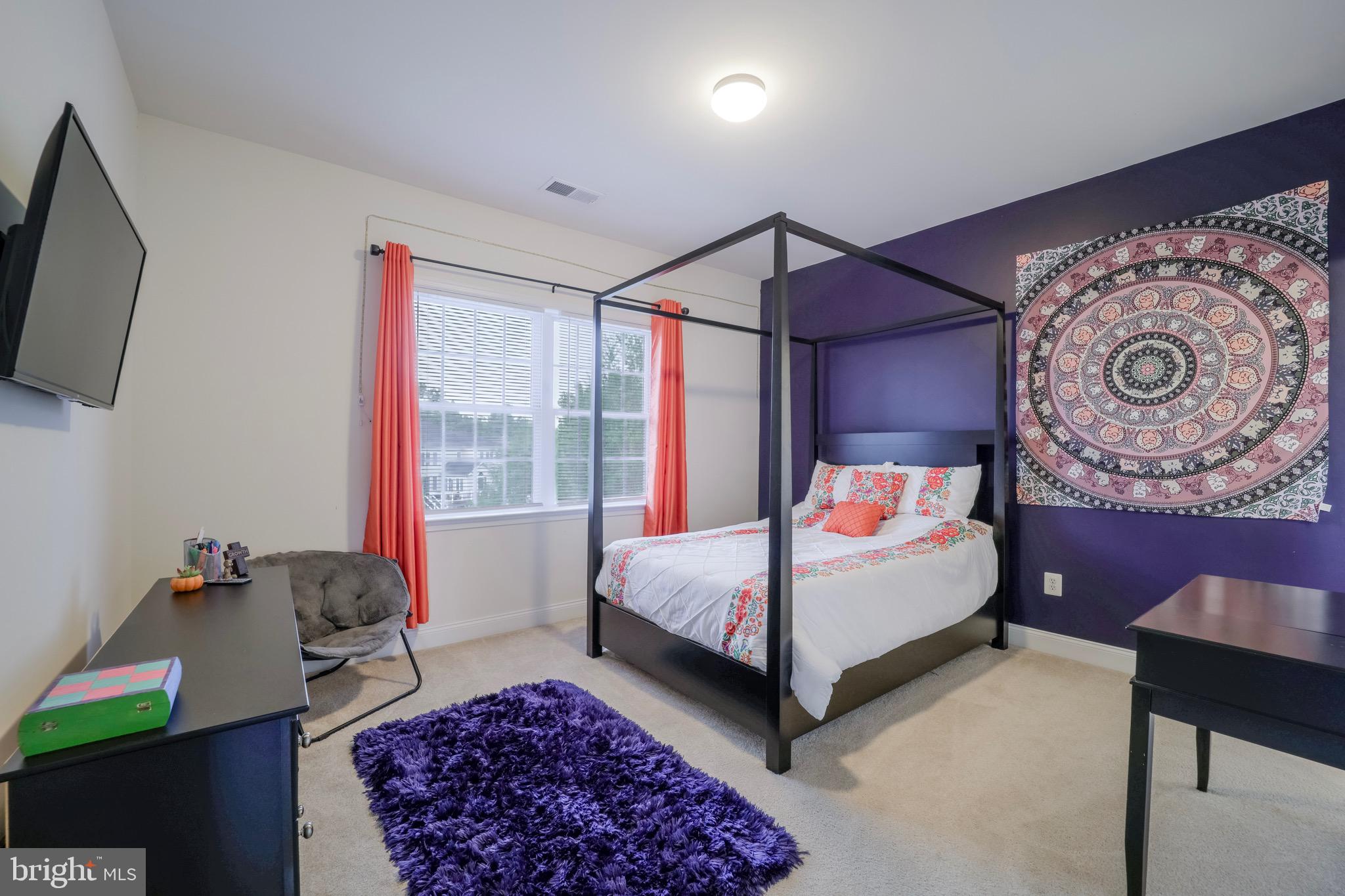 MARLBORO RIDGE - Residential