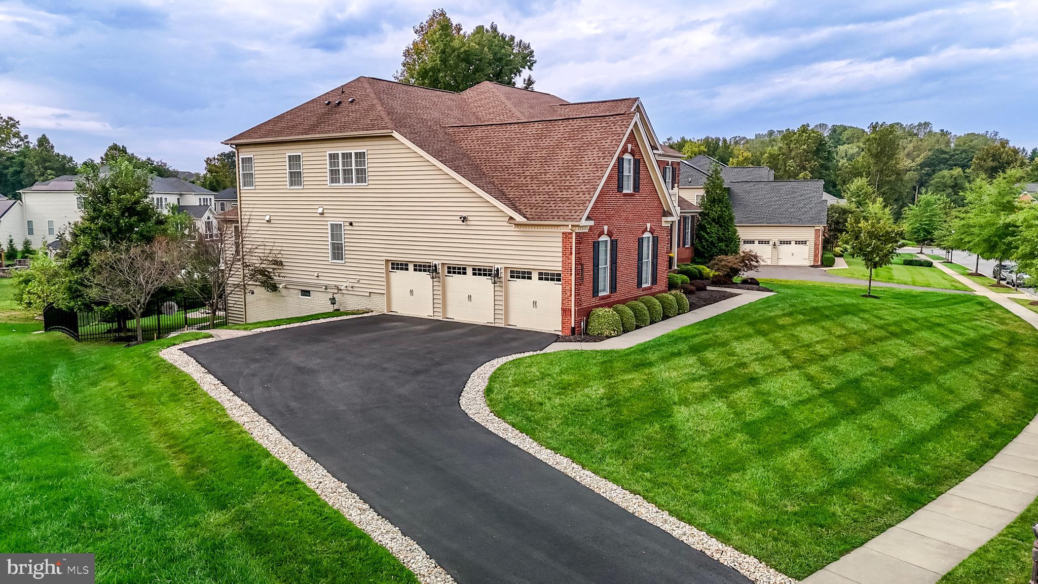 MARLBORO RIDGE - Residential