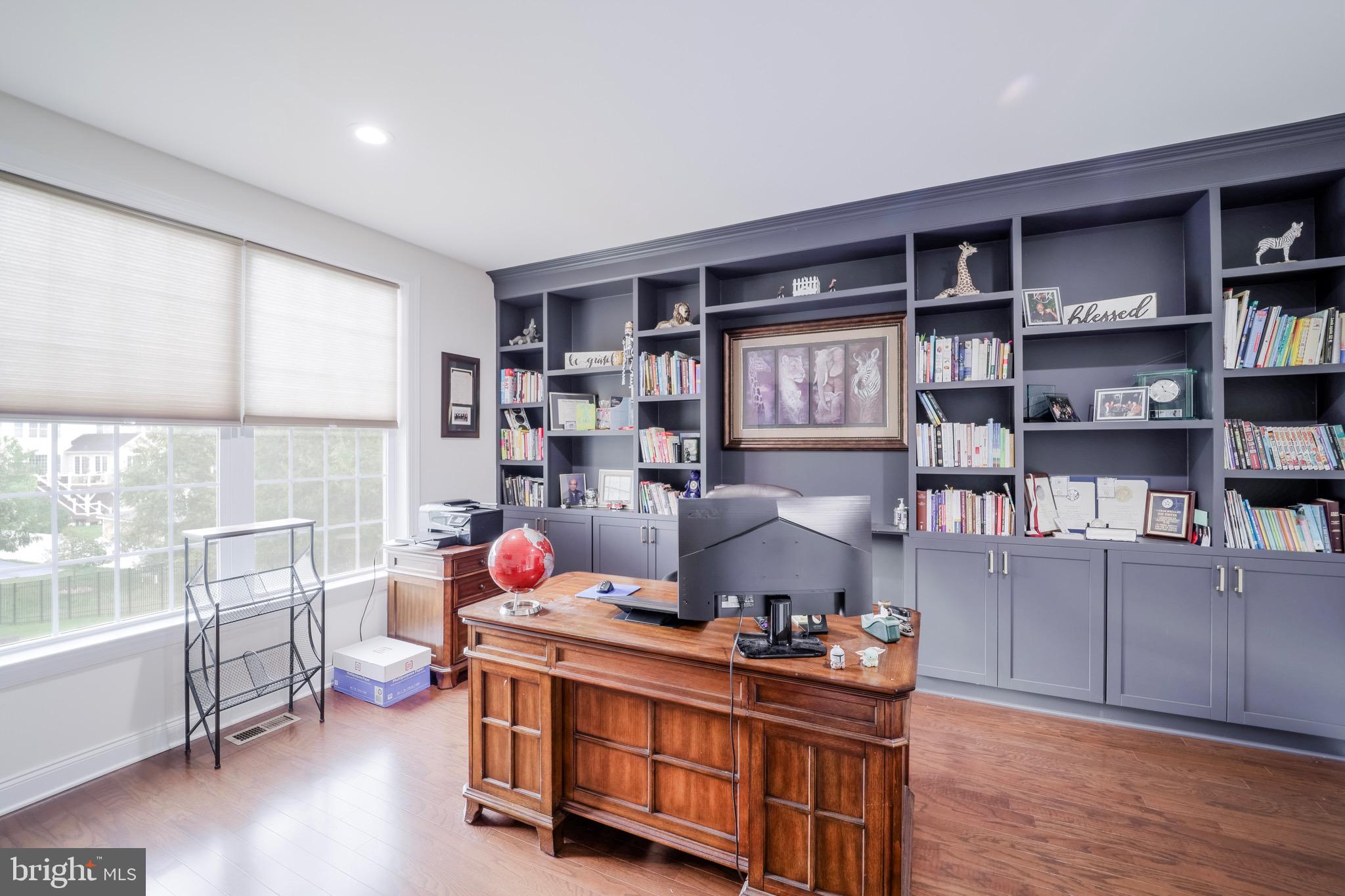 MARLBORO RIDGE - Residential