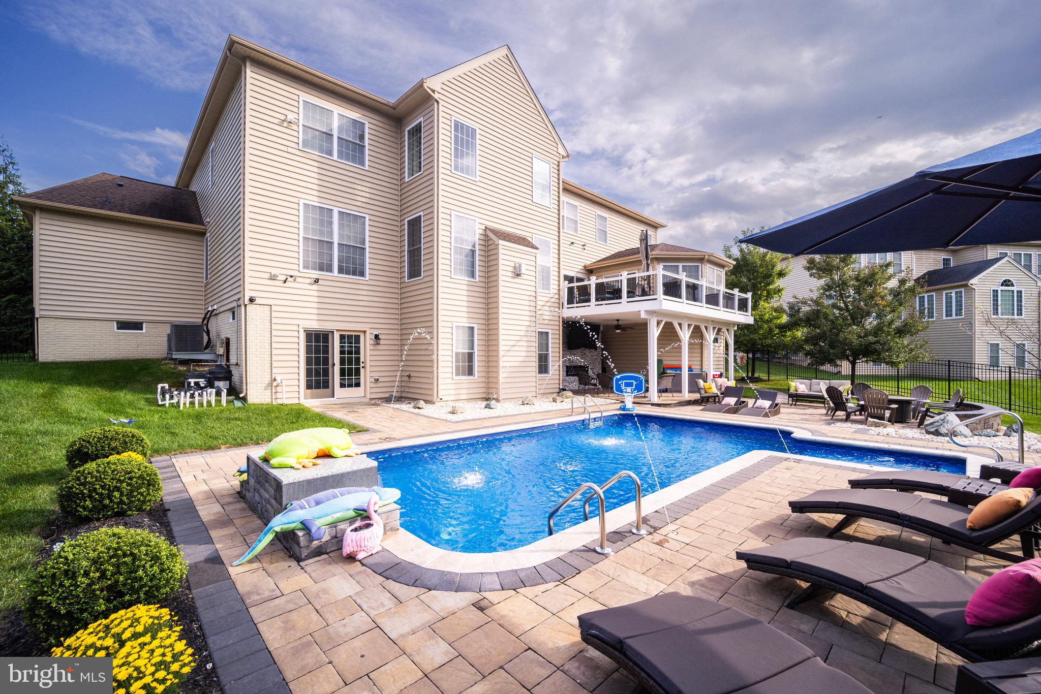 MARLBORO RIDGE - Residential