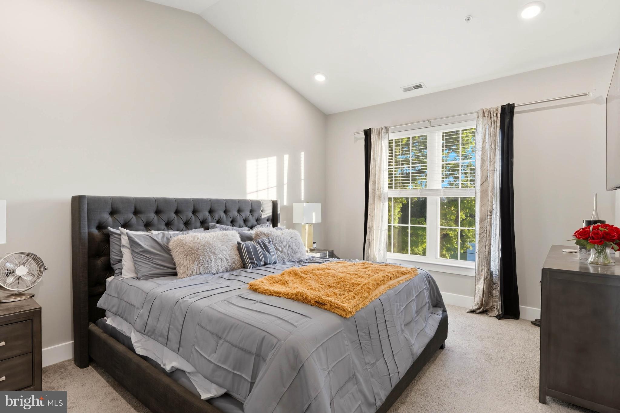 ROSEDALE - Residential