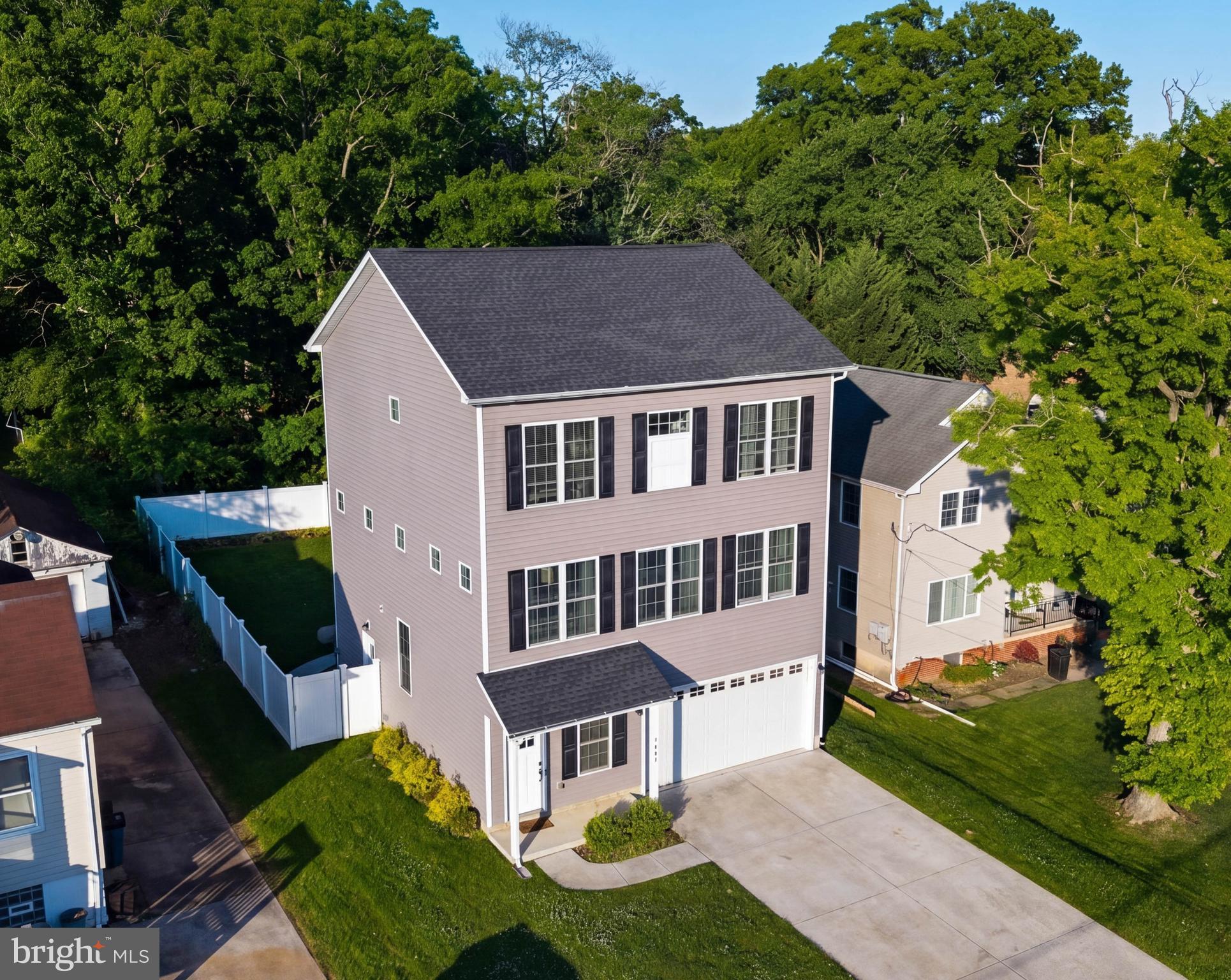 ROSEDALE - Residential