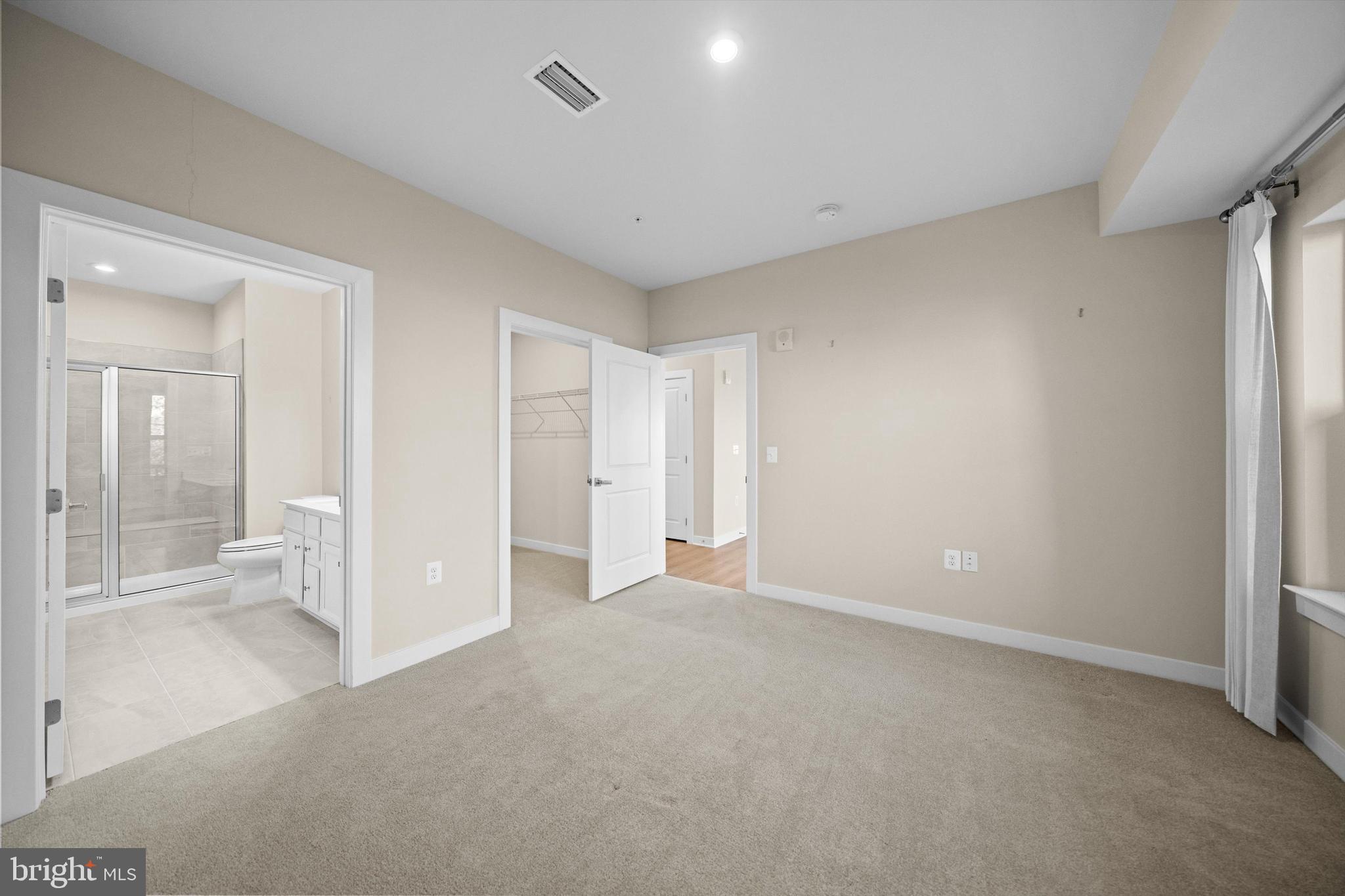 LOUDOUN VIEW CONDO FLATS - Residential