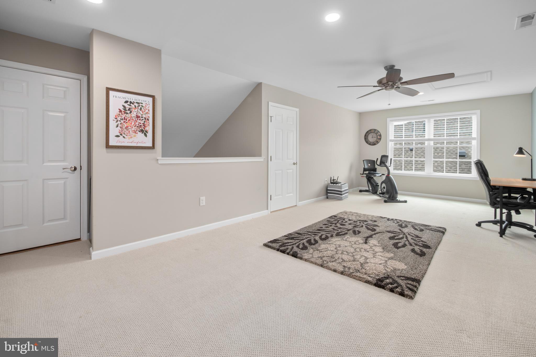 TRADITIONS OF AMERICA AT GREEN POND - Residential