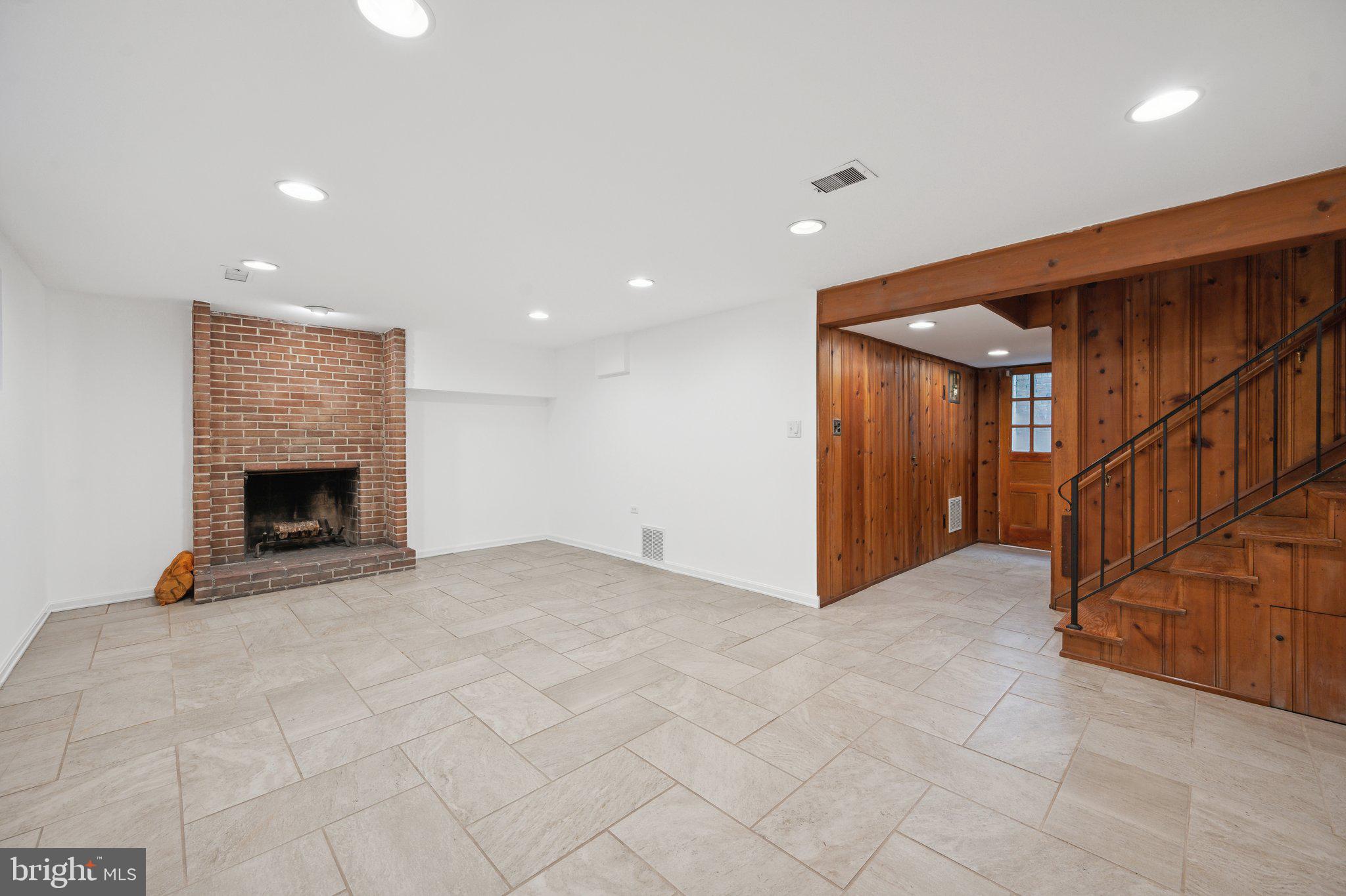 SPRINGFIELD - Residential