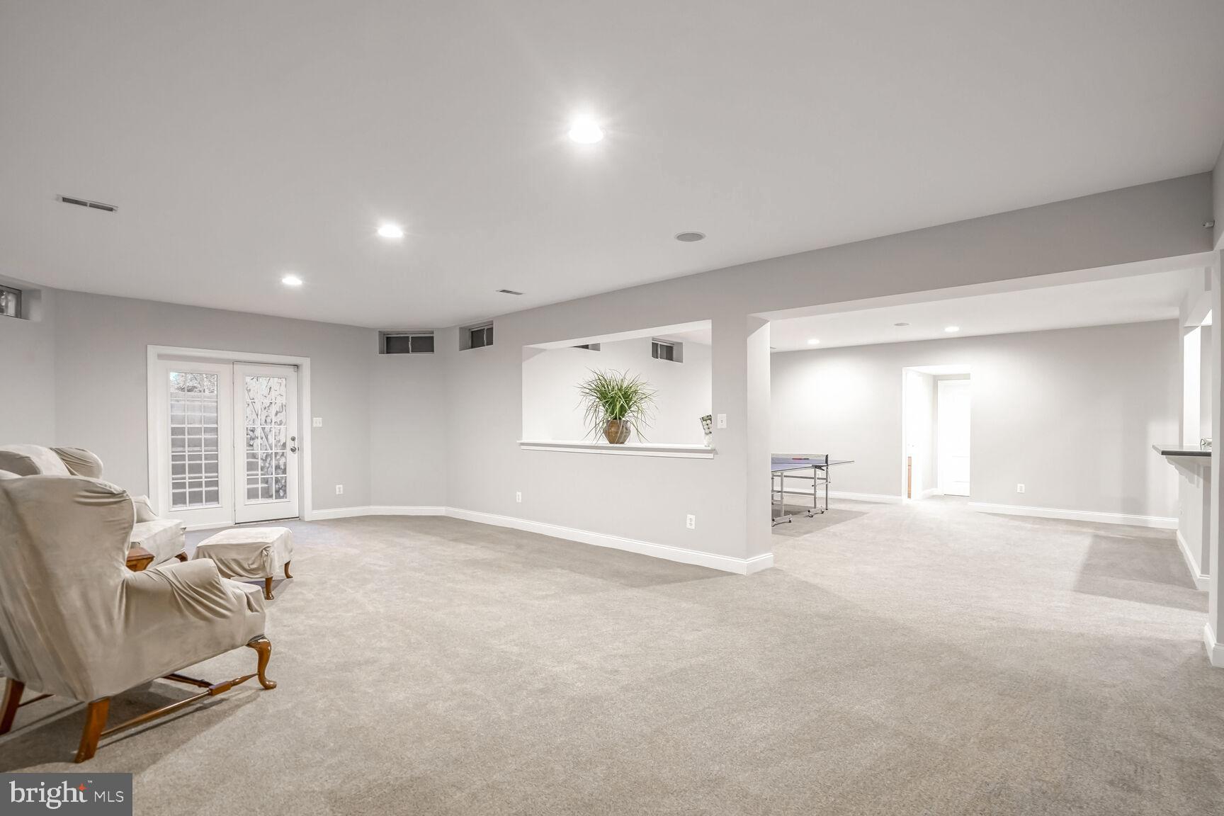 LANSDOWNE ON THE POTOMAC - Residential