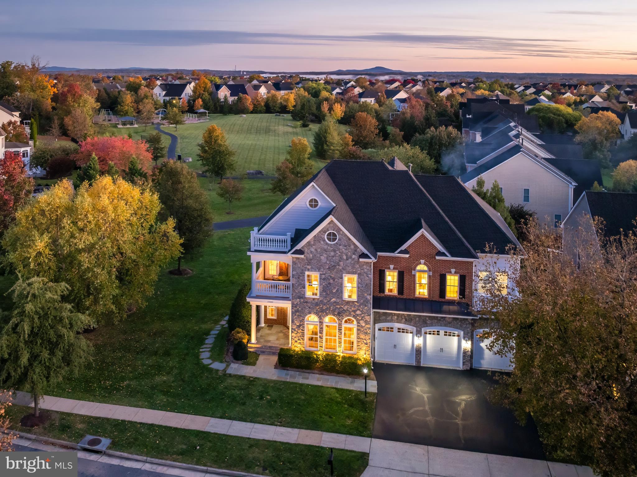 LANSDOWNE ON THE POTOMAC - Residential