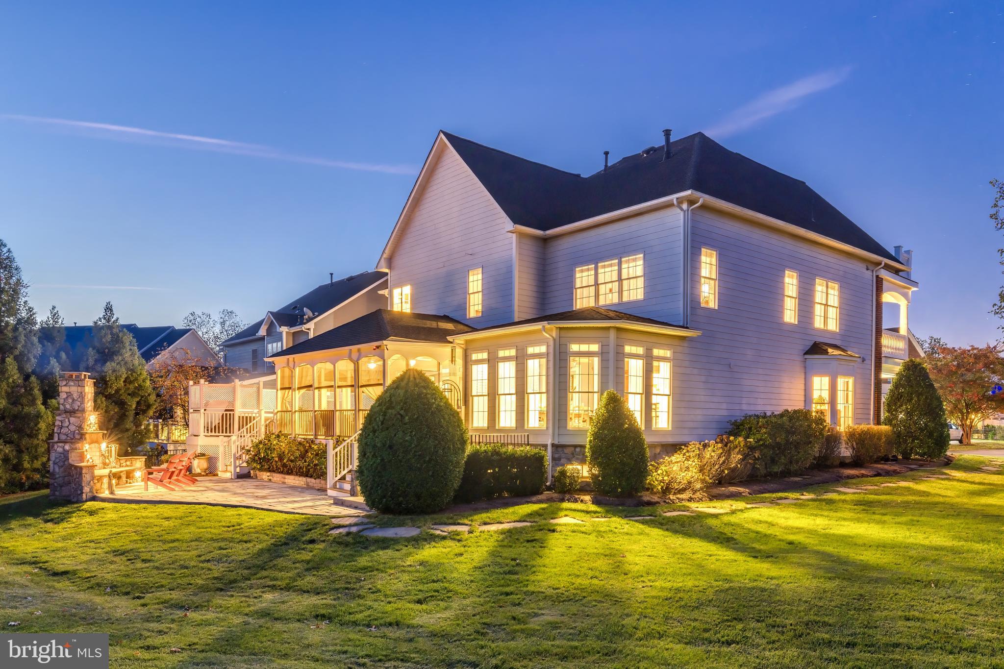 LANSDOWNE ON THE POTOMAC - Residential