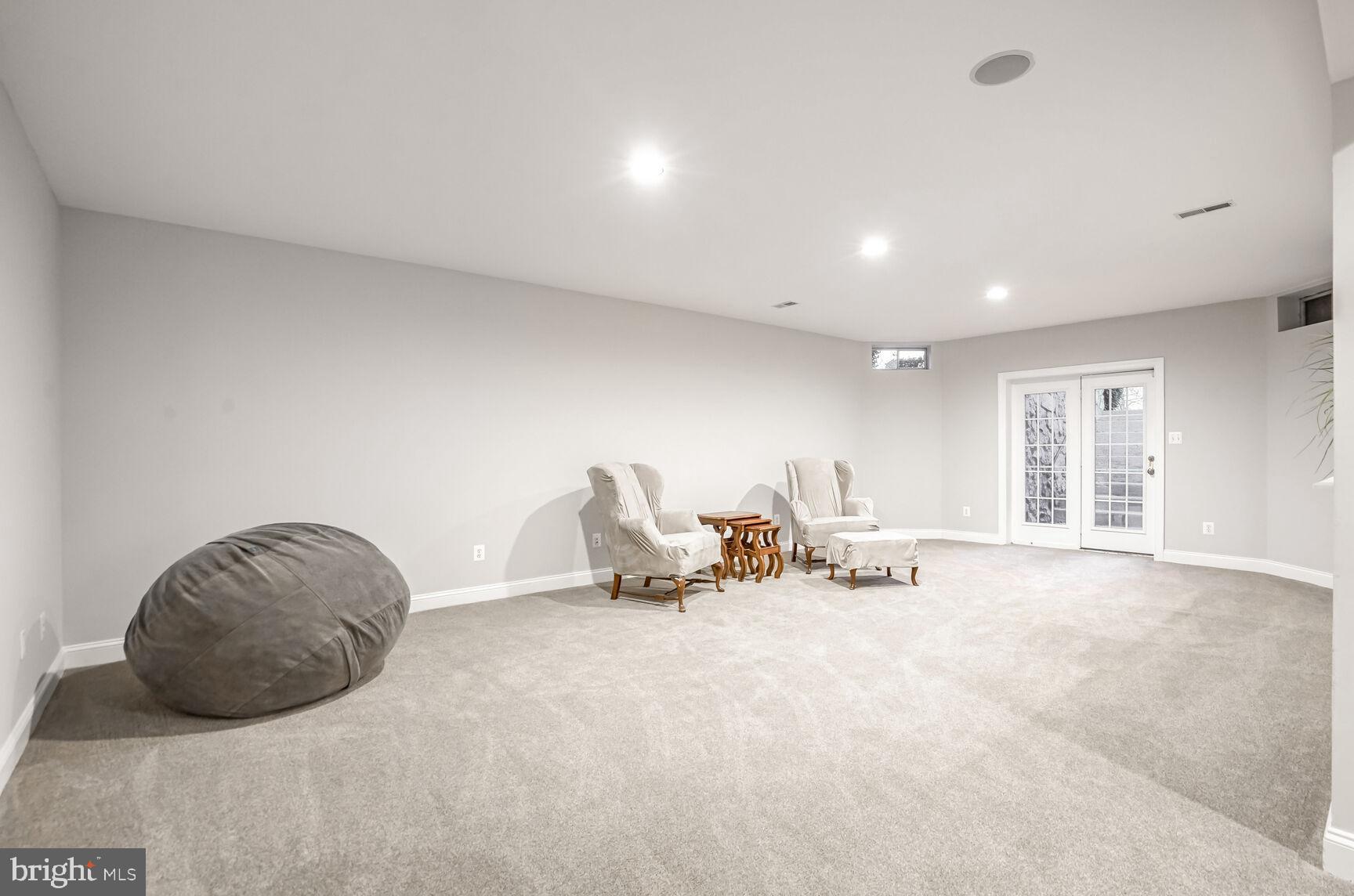 LANSDOWNE ON THE POTOMAC - Residential