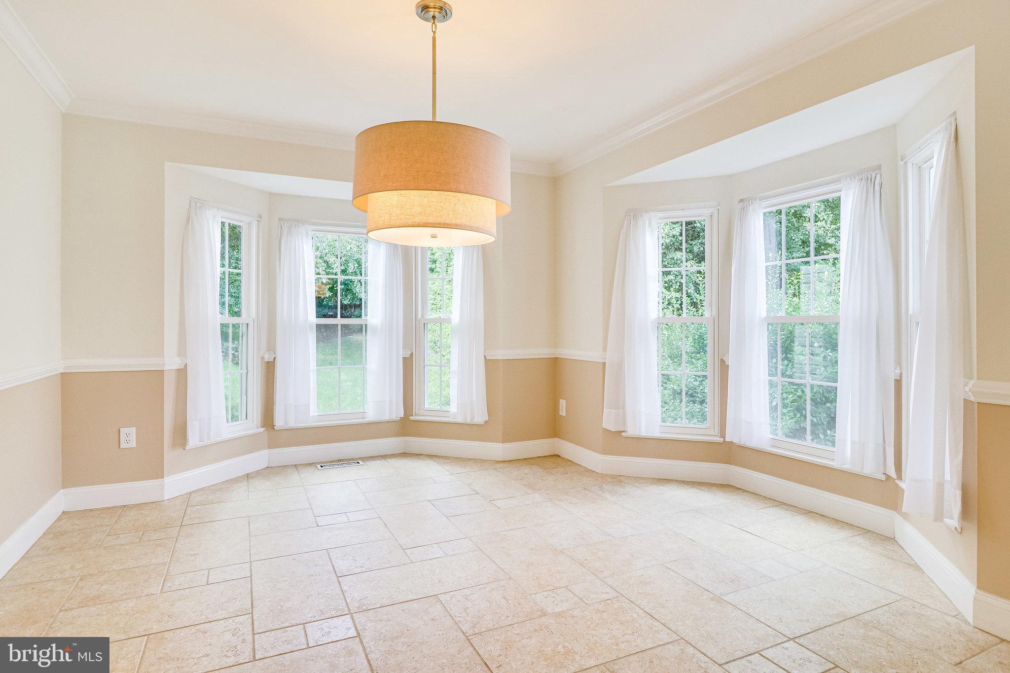 VILLAGES AT HUNTINGTON - Residential Lease