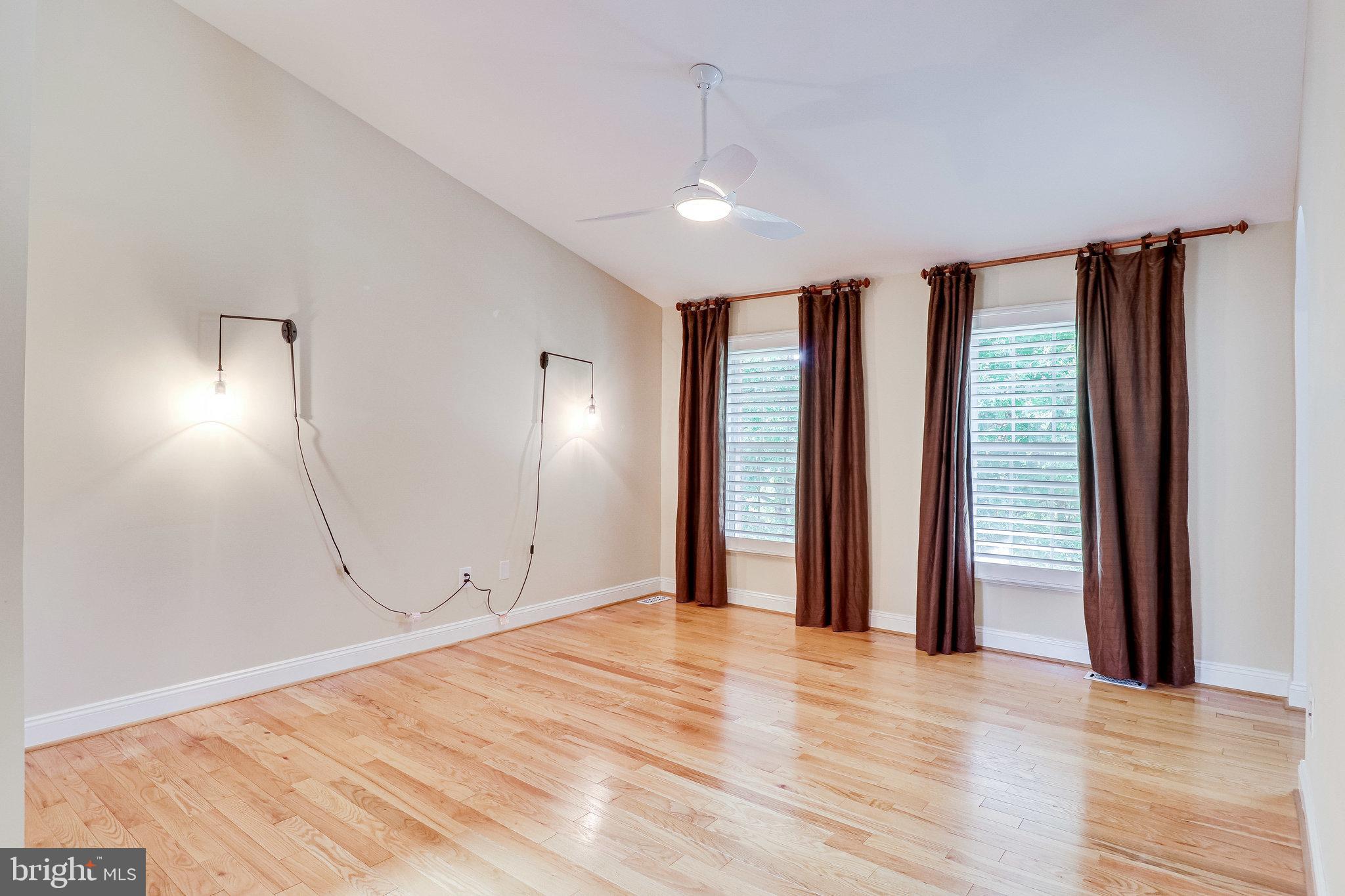 VILLAGES AT HUNTINGTON - Residential Lease