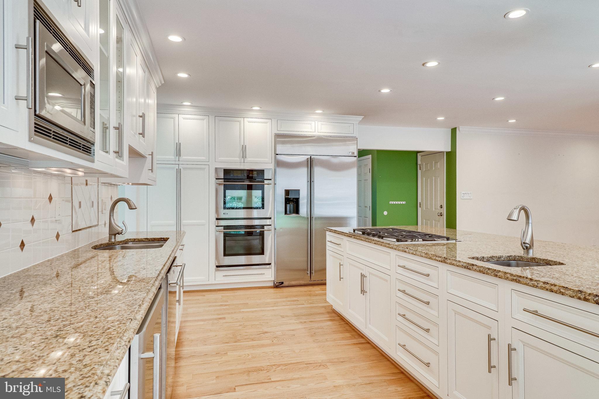 VILLAGES AT HUNTINGTON - Residential Lease