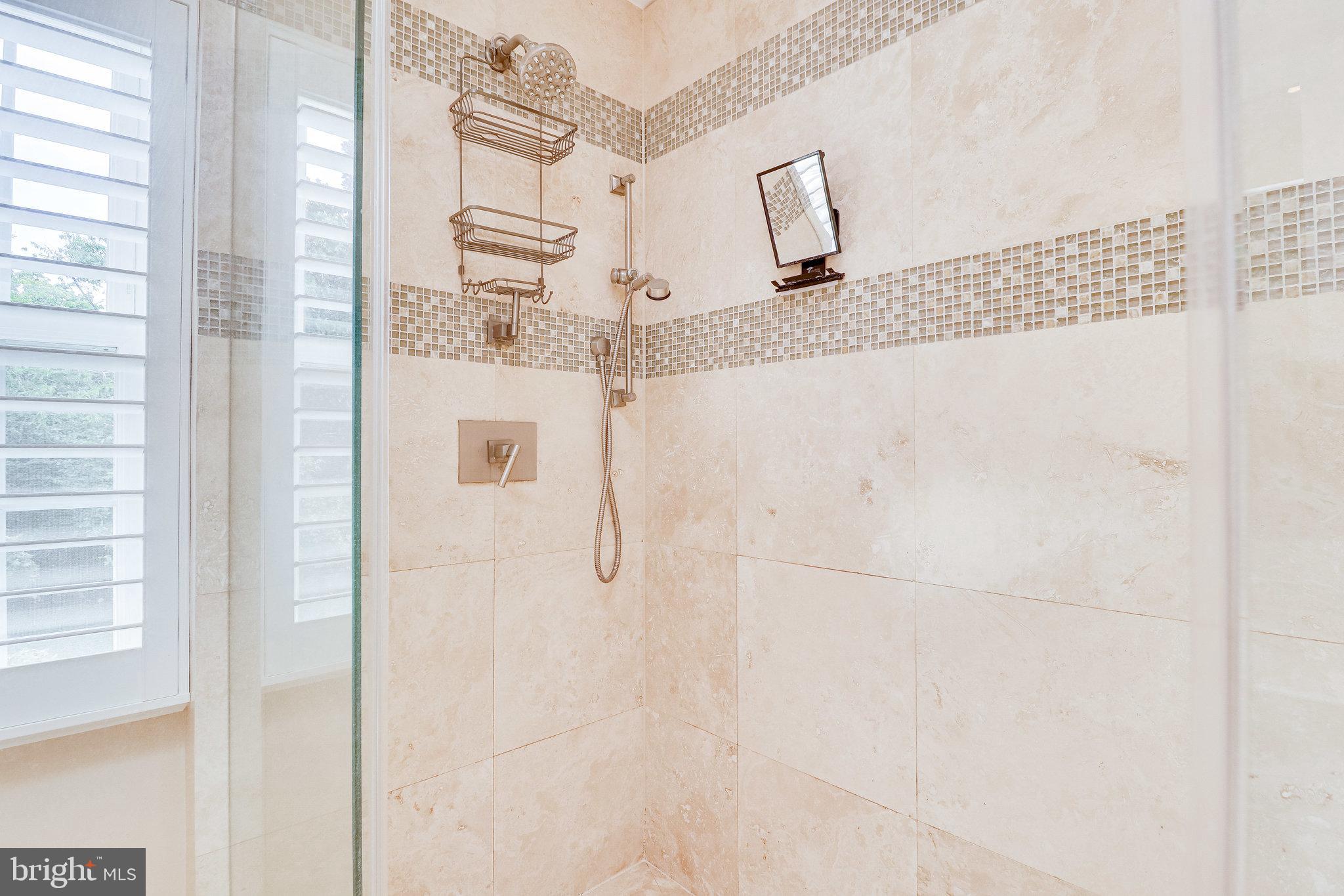 VILLAGES AT HUNTINGTON - Residential Lease