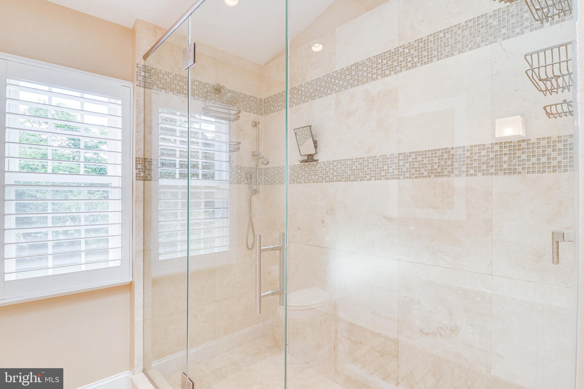 VILLAGES AT HUNTINGTON - Residential Lease