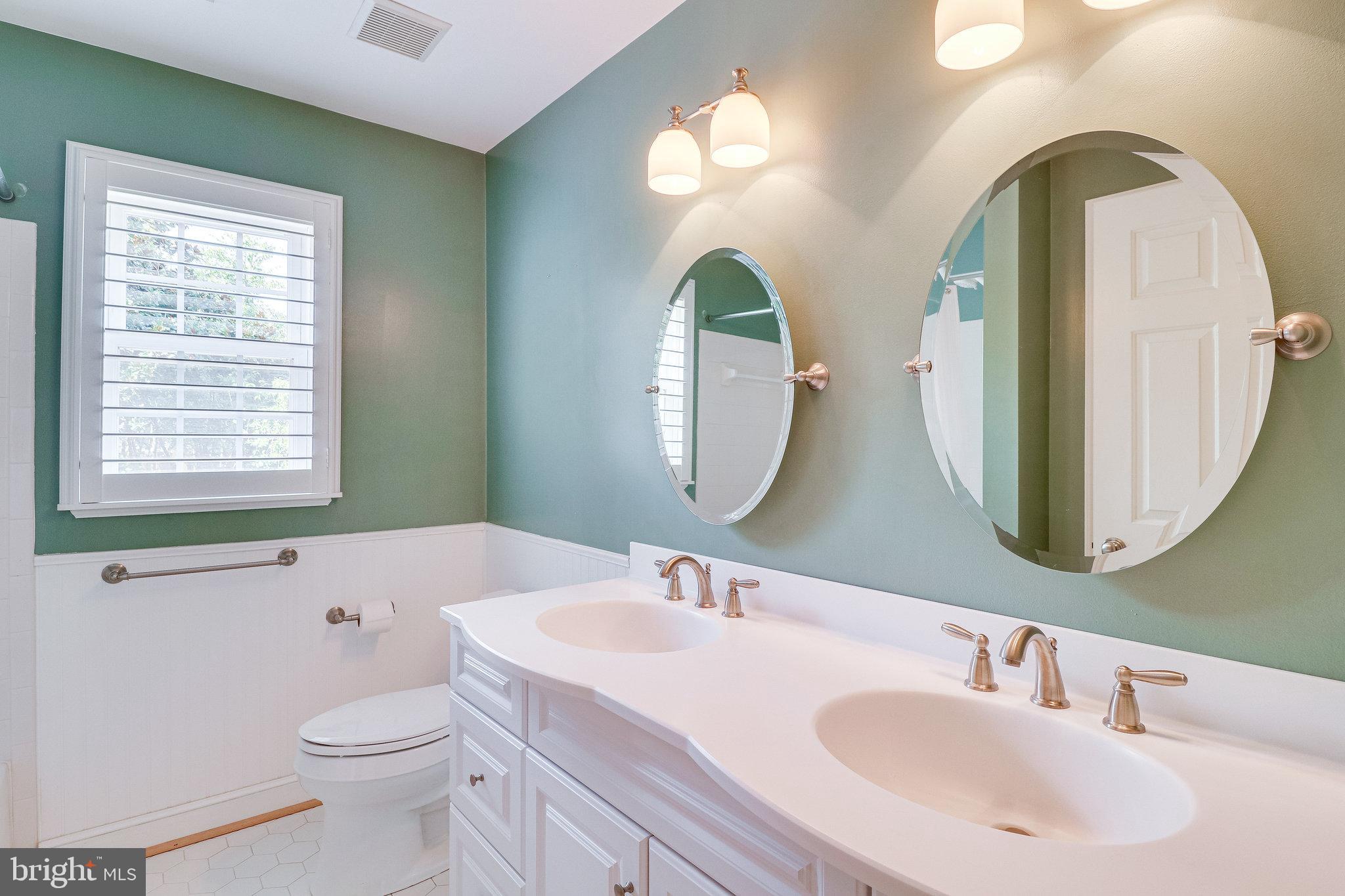 VILLAGES AT HUNTINGTON - Residential Lease