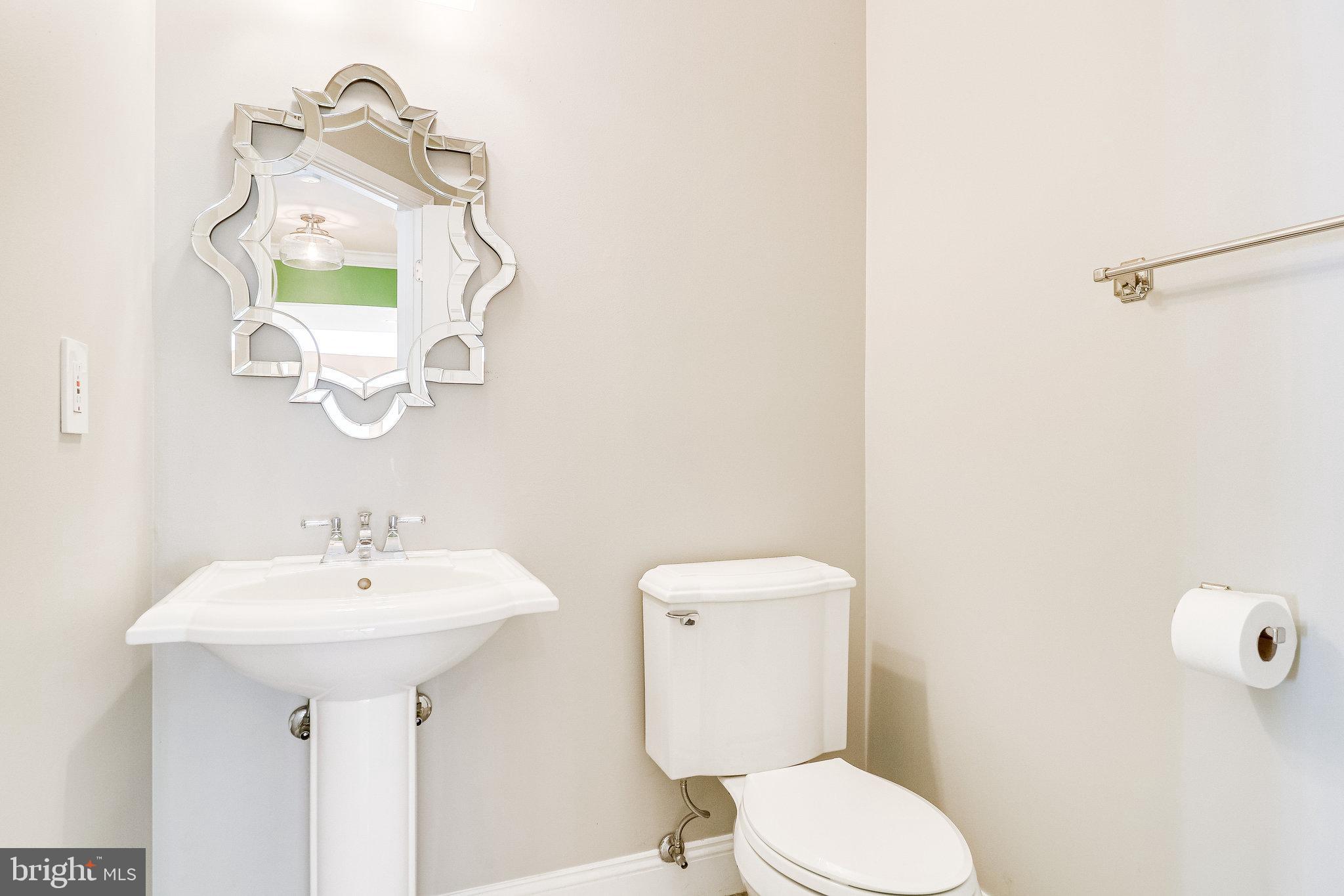 VILLAGES AT HUNTINGTON - Residential Lease