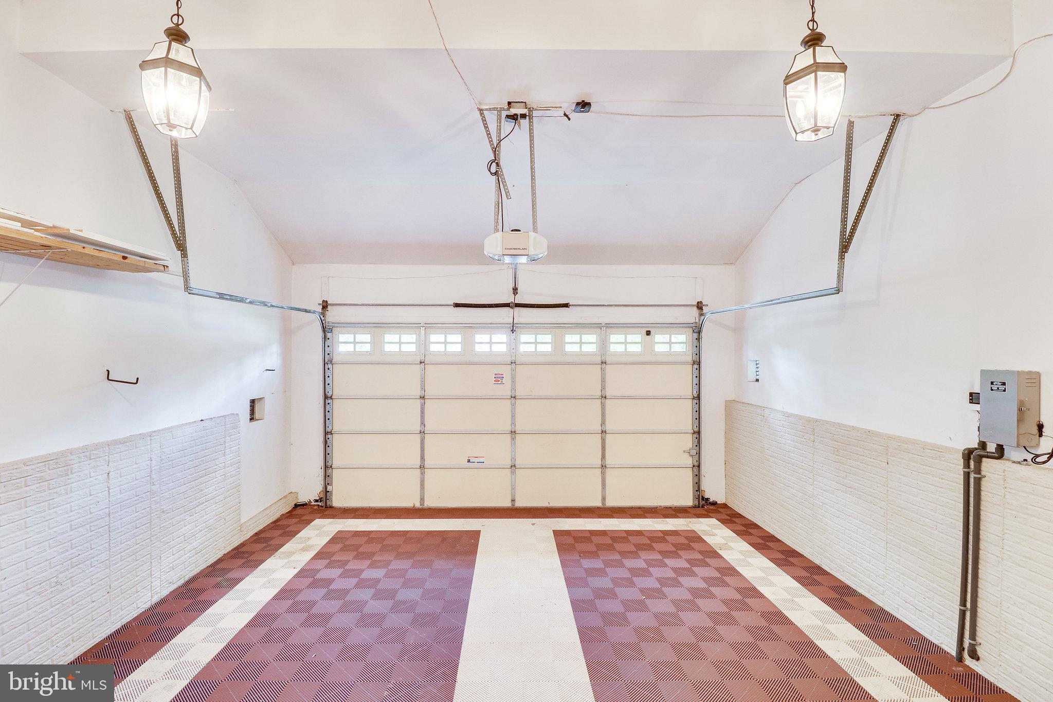 VILLAGES AT HUNTINGTON - Residential Lease