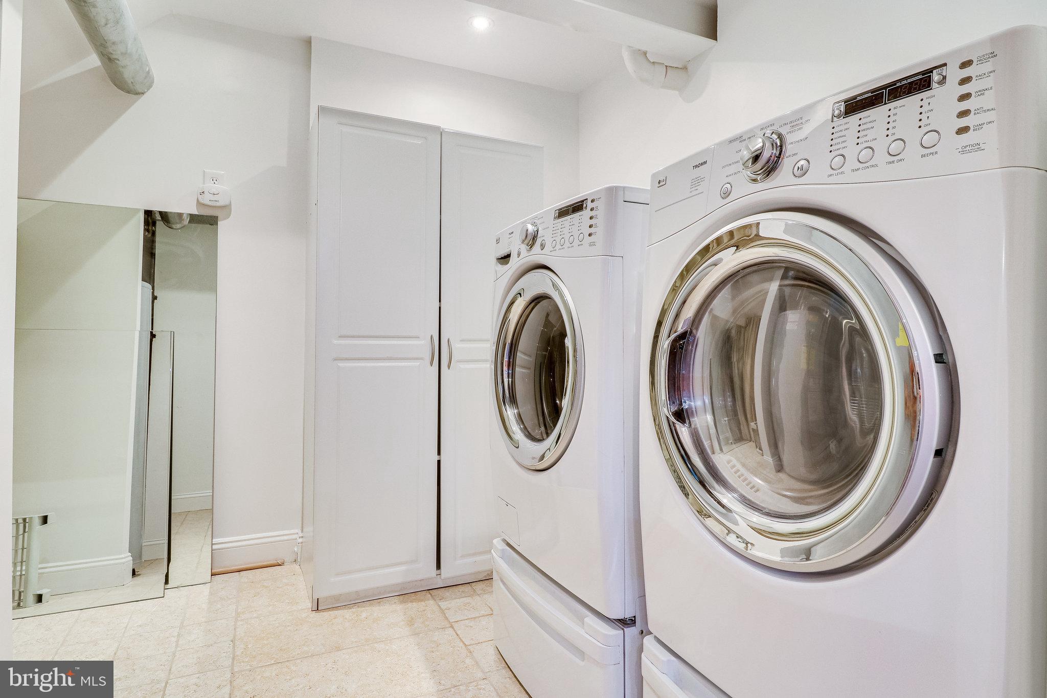 VILLAGES AT HUNTINGTON - Residential Lease