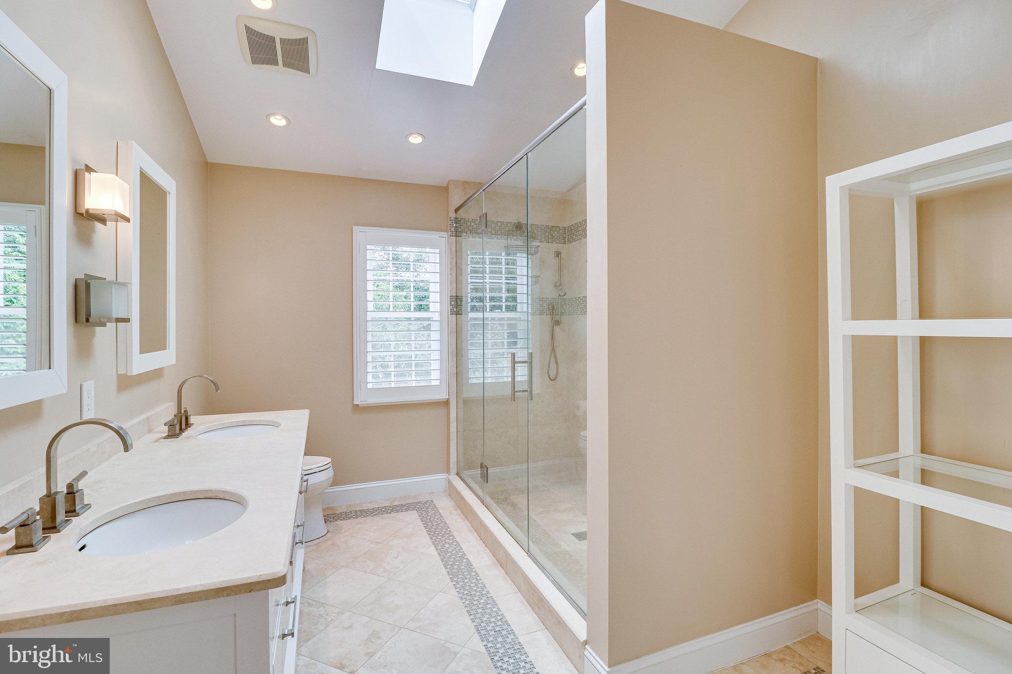 VILLAGES AT HUNTINGTON - Residential Lease