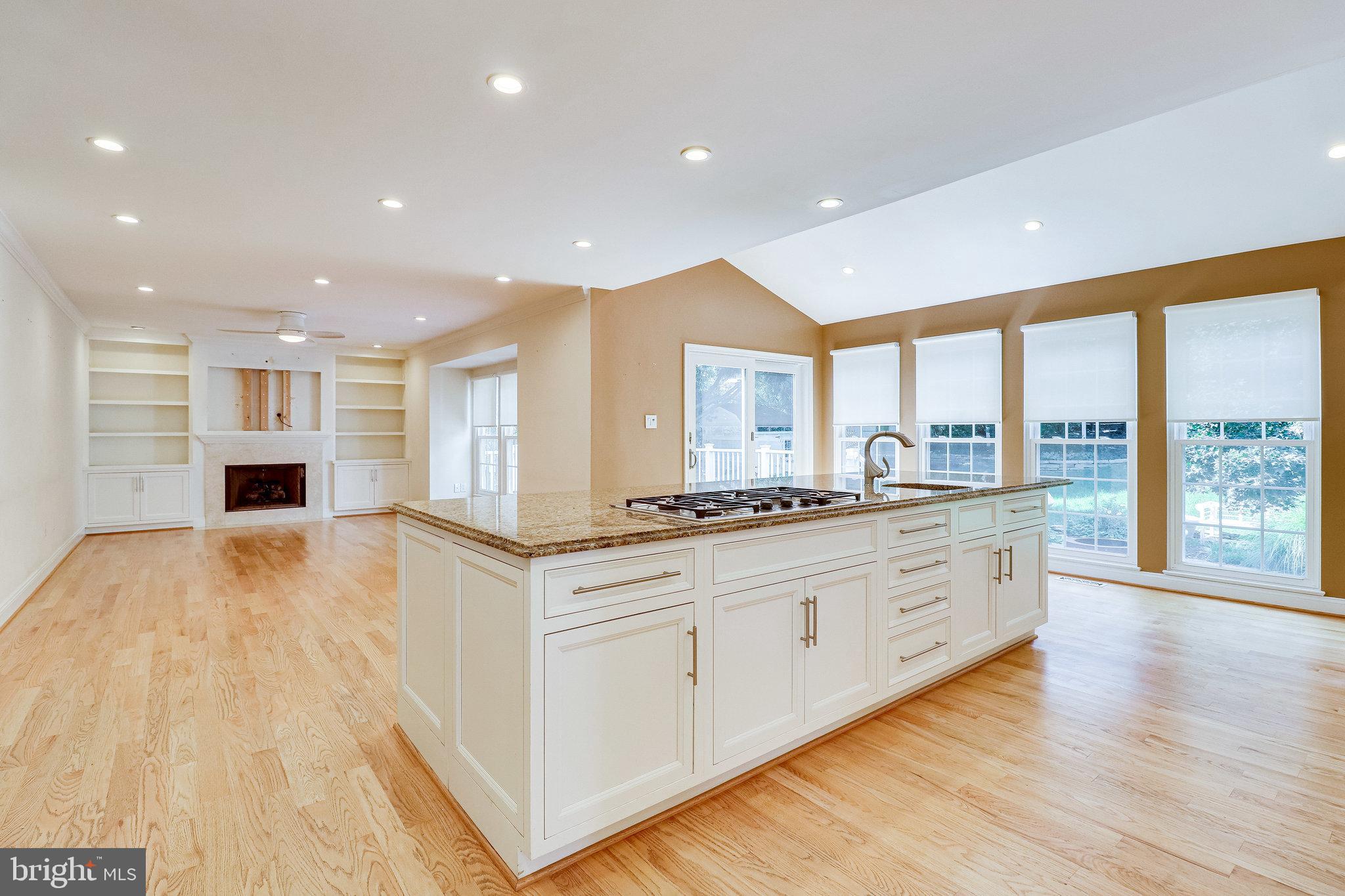 VILLAGES AT HUNTINGTON - Residential Lease