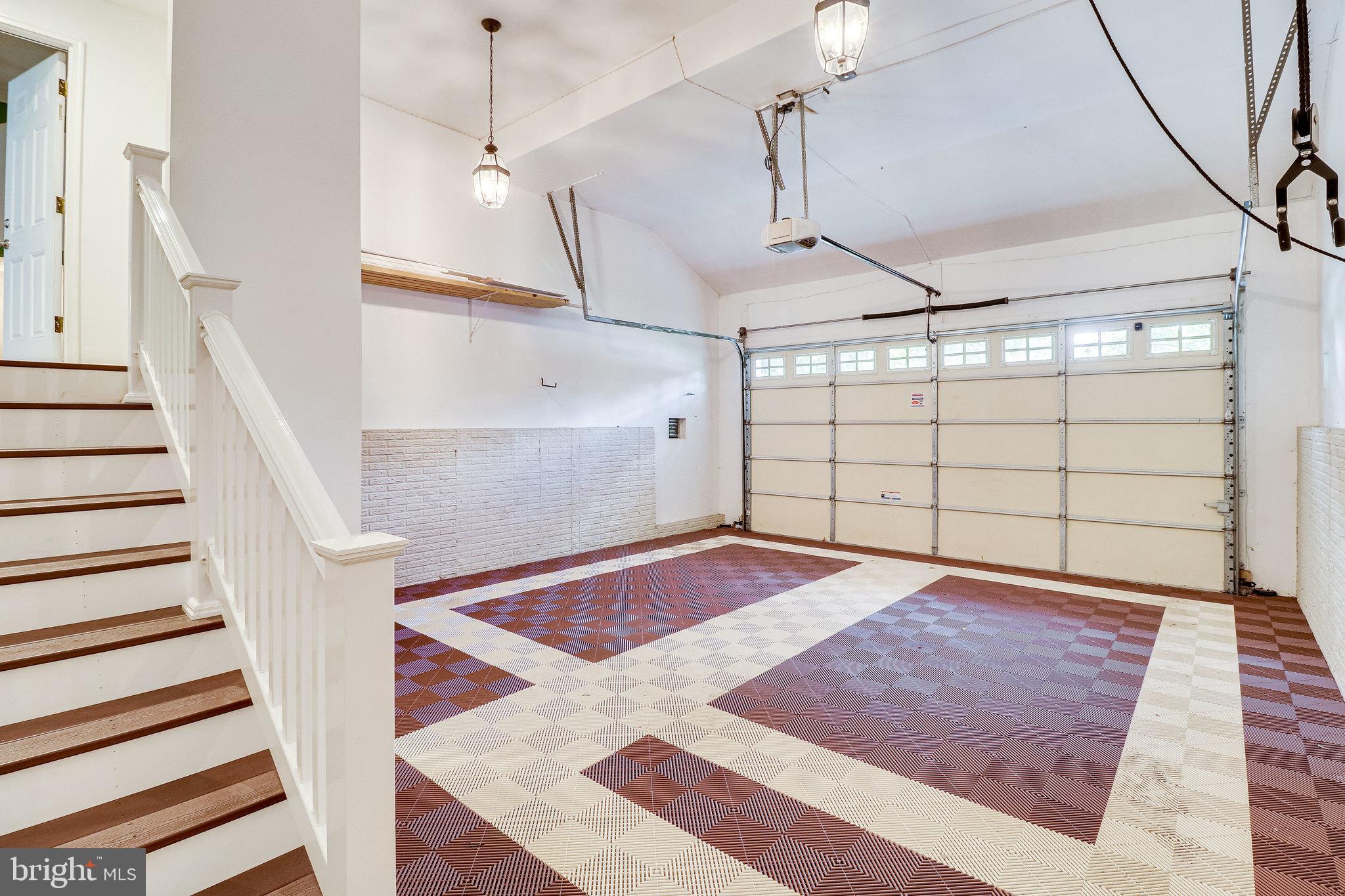 VILLAGES AT HUNTINGTON - Residential Lease