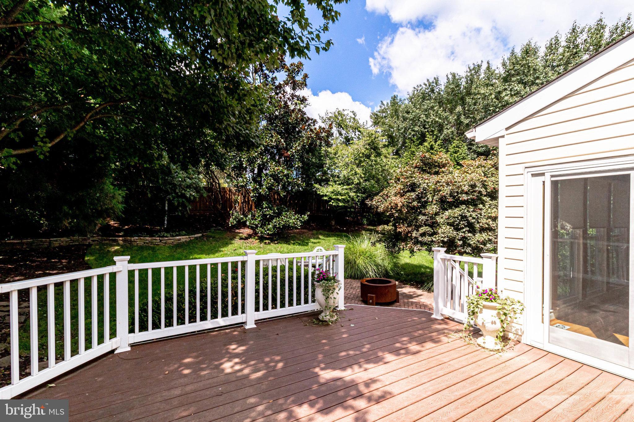 VILLAGES AT HUNTINGTON - Residential Lease