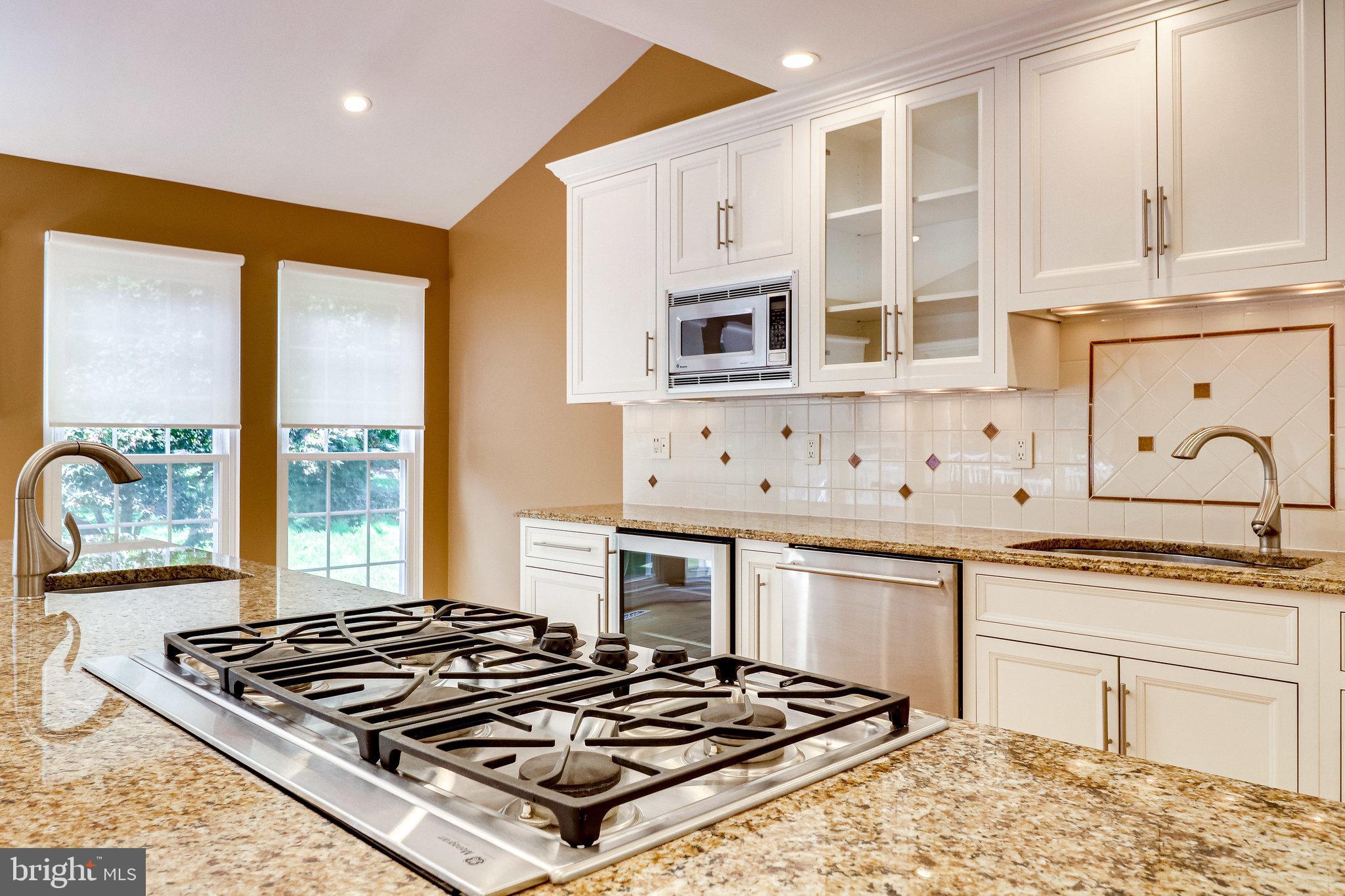 VILLAGES AT HUNTINGTON - Residential Lease