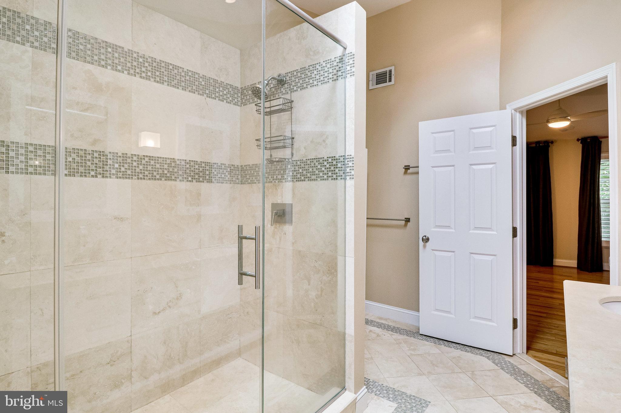 VILLAGES AT HUNTINGTON - Residential Lease