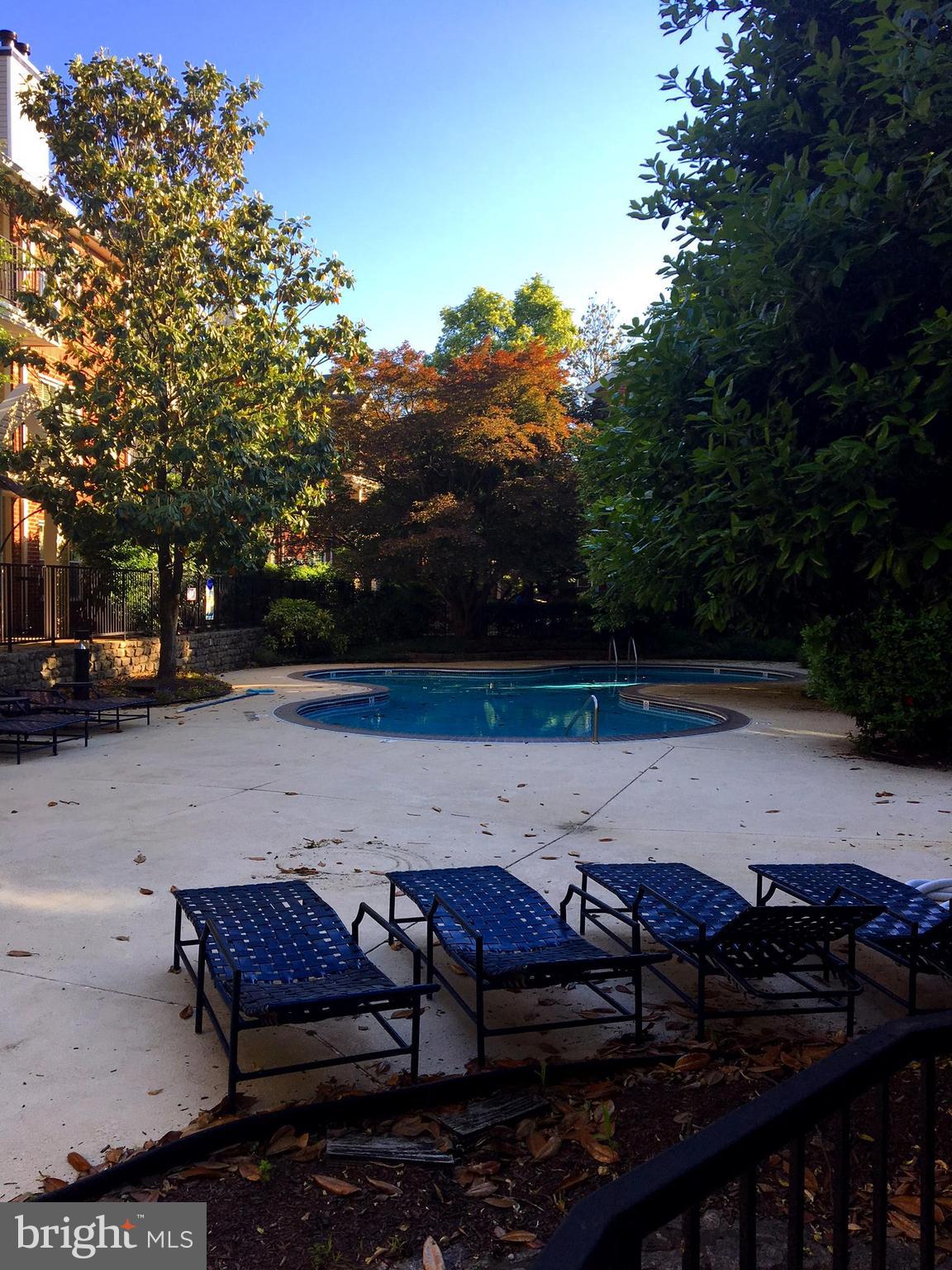 POINTE AT PARK CENTER - Residential