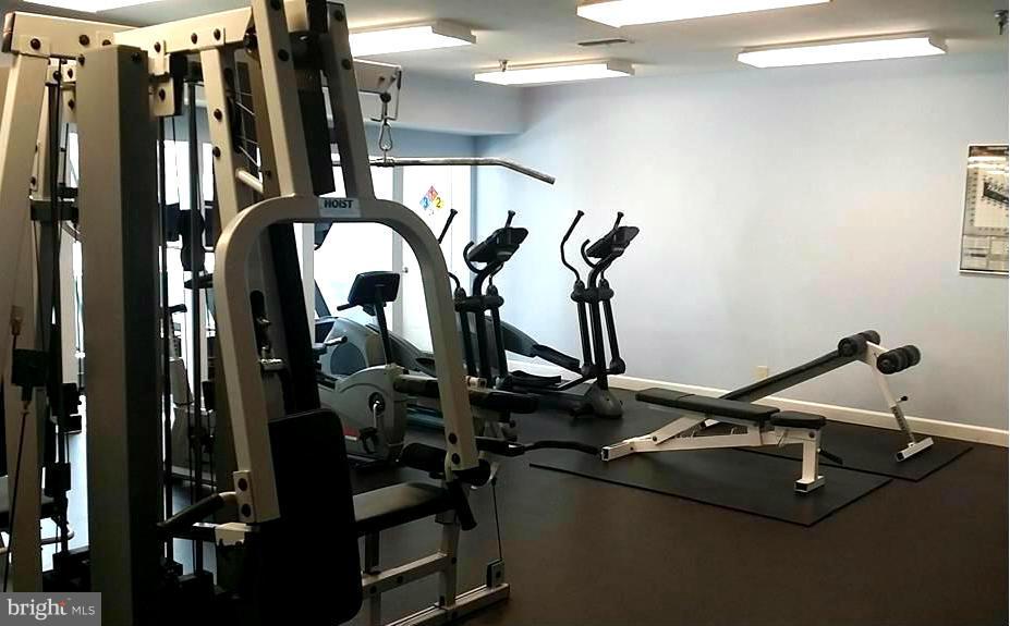 POINTE AT PARK CENTER - Residential