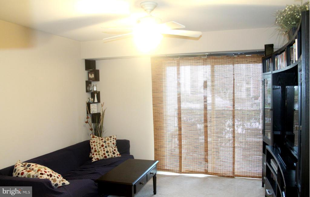 POINTE AT PARK CENTER - Residential