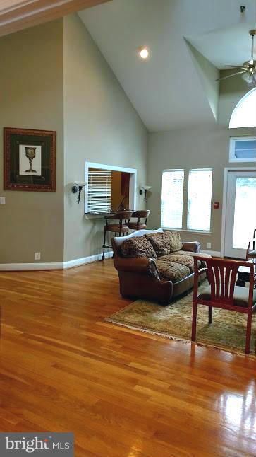 POINTE AT PARK CENTER - Residential