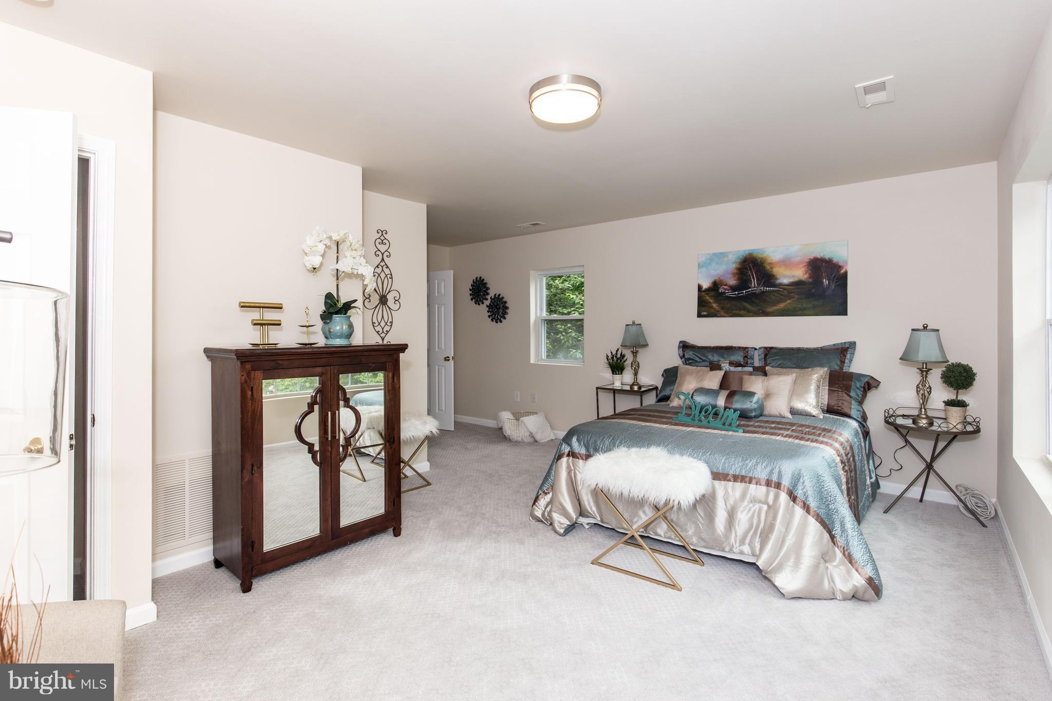 SIMMONS RIDGE - Residential