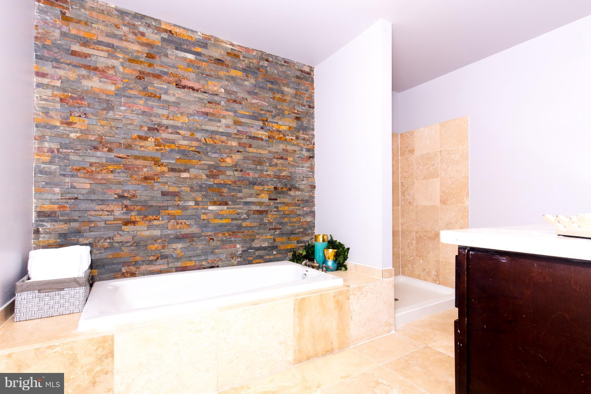 SIMMONS RIDGE - Residential