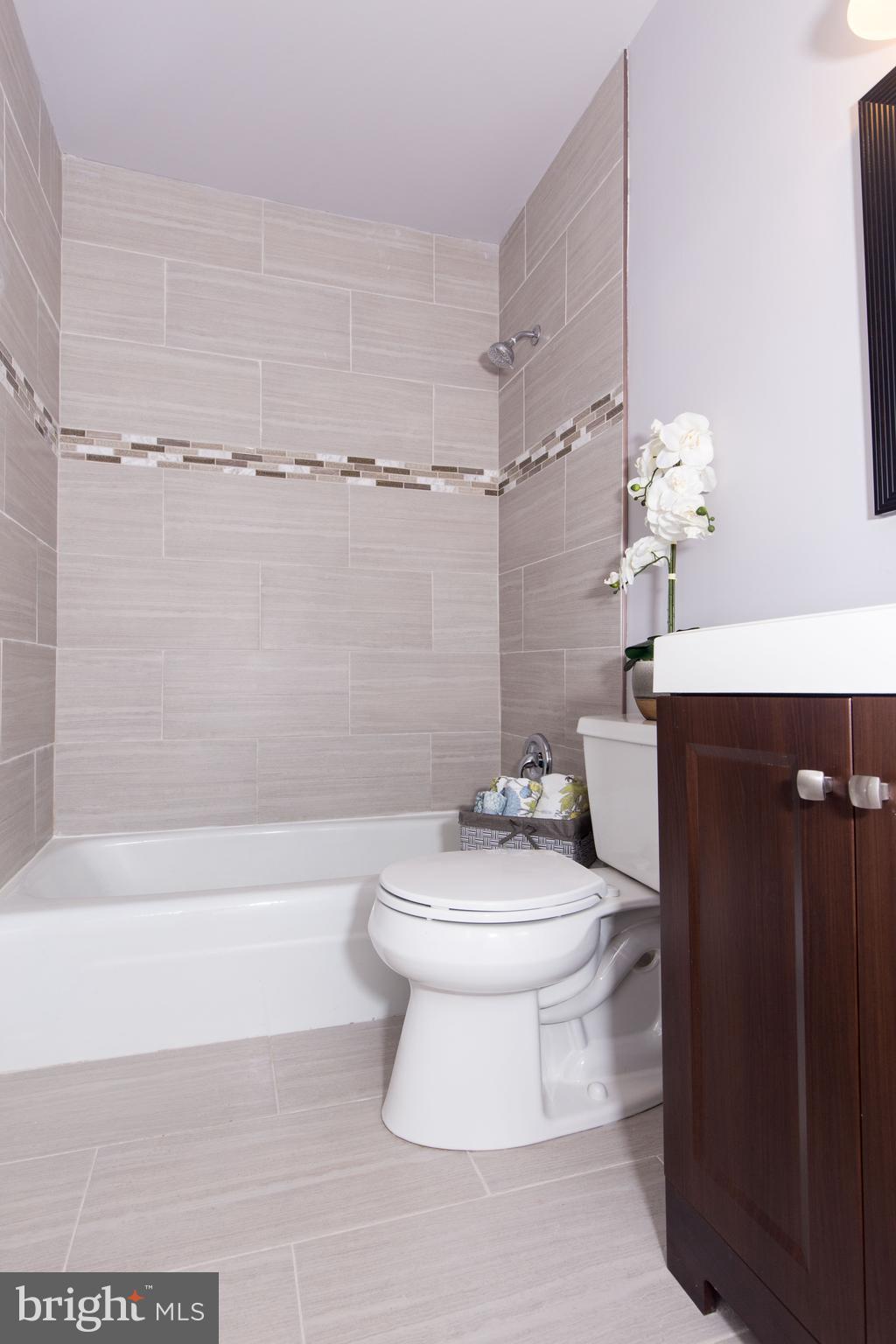 SIMMONS RIDGE - Residential