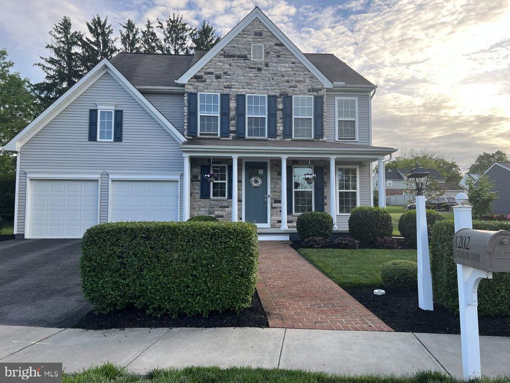 Photo of 1202 Edgemoor Court, Lancaster, PA 17601 (MLS # PALA2051510)