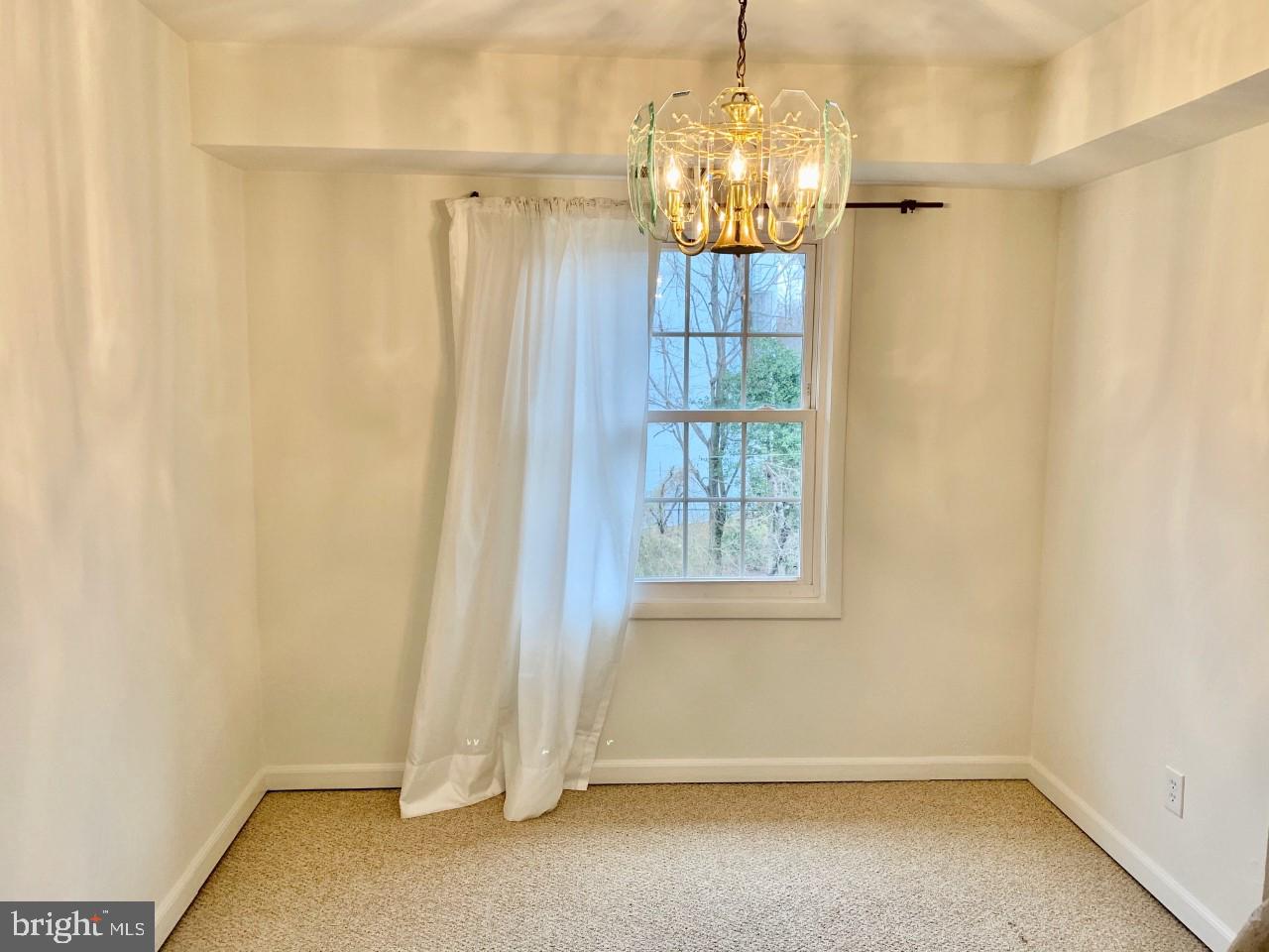 LYNDHURST CONDOS - Residential Lease