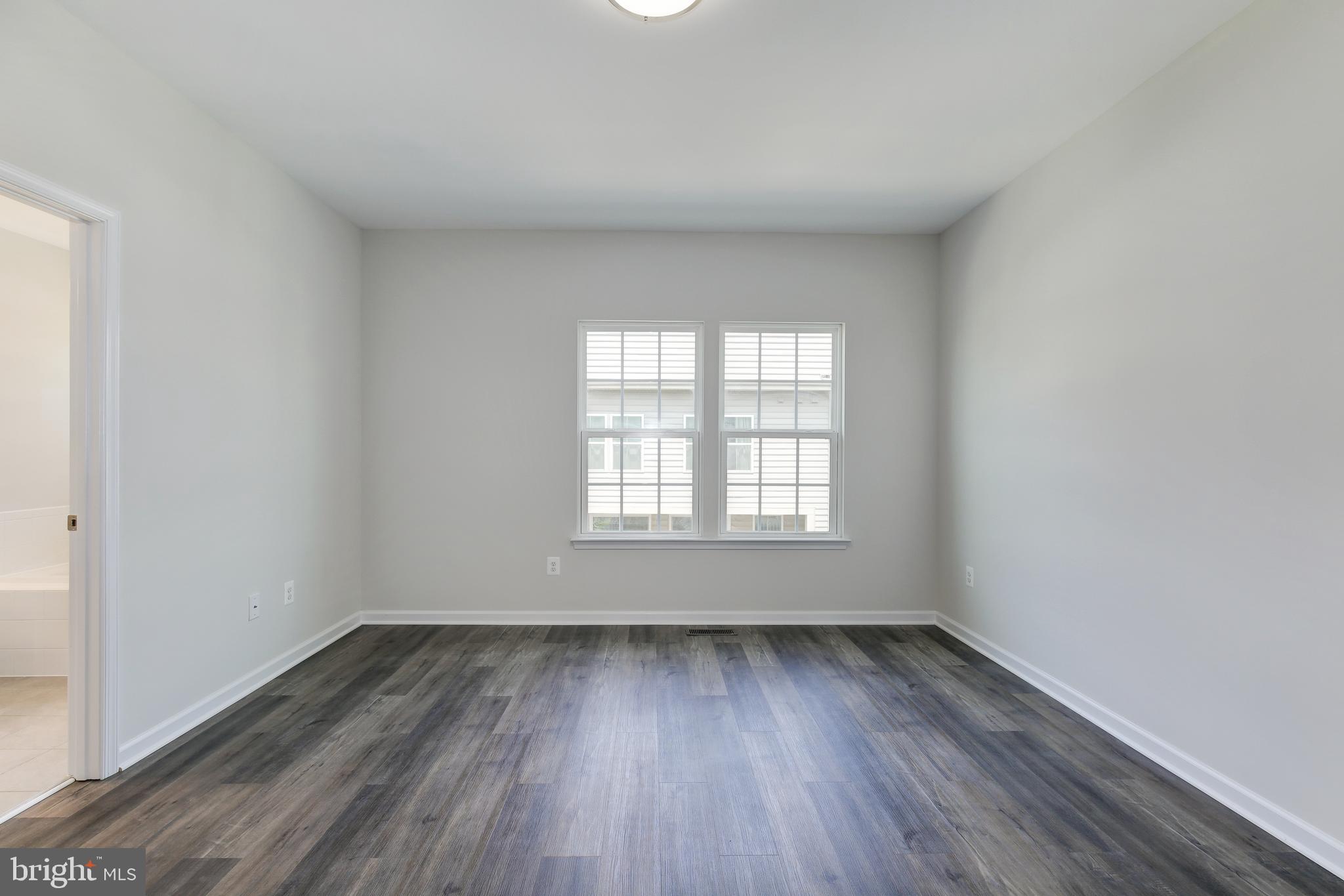 GREENBELT STATION - Residential