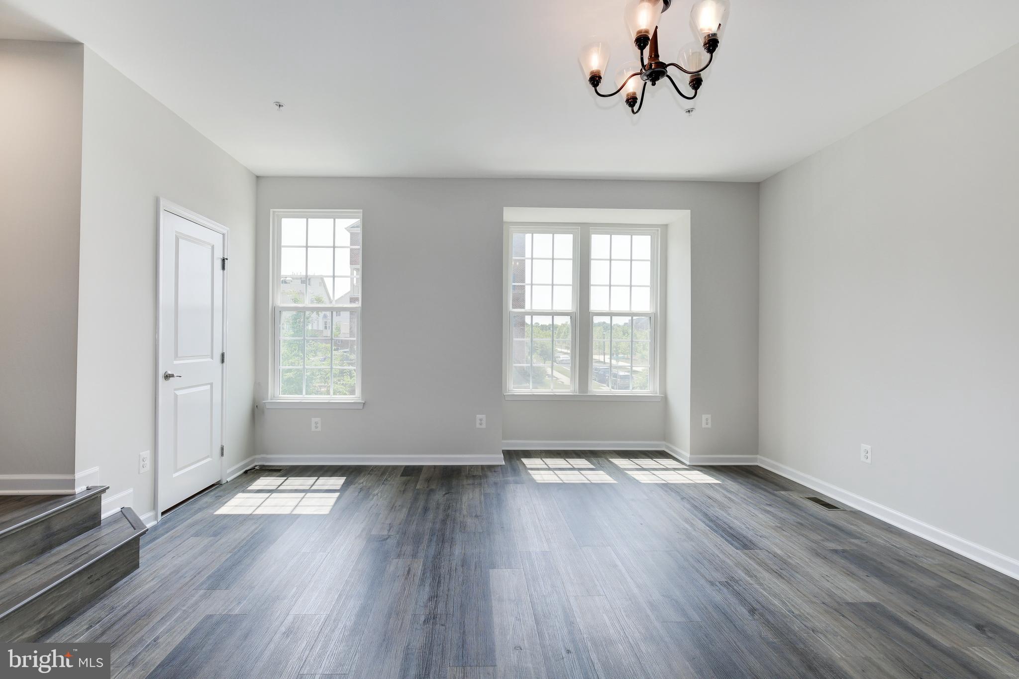 GREENBELT STATION - Residential