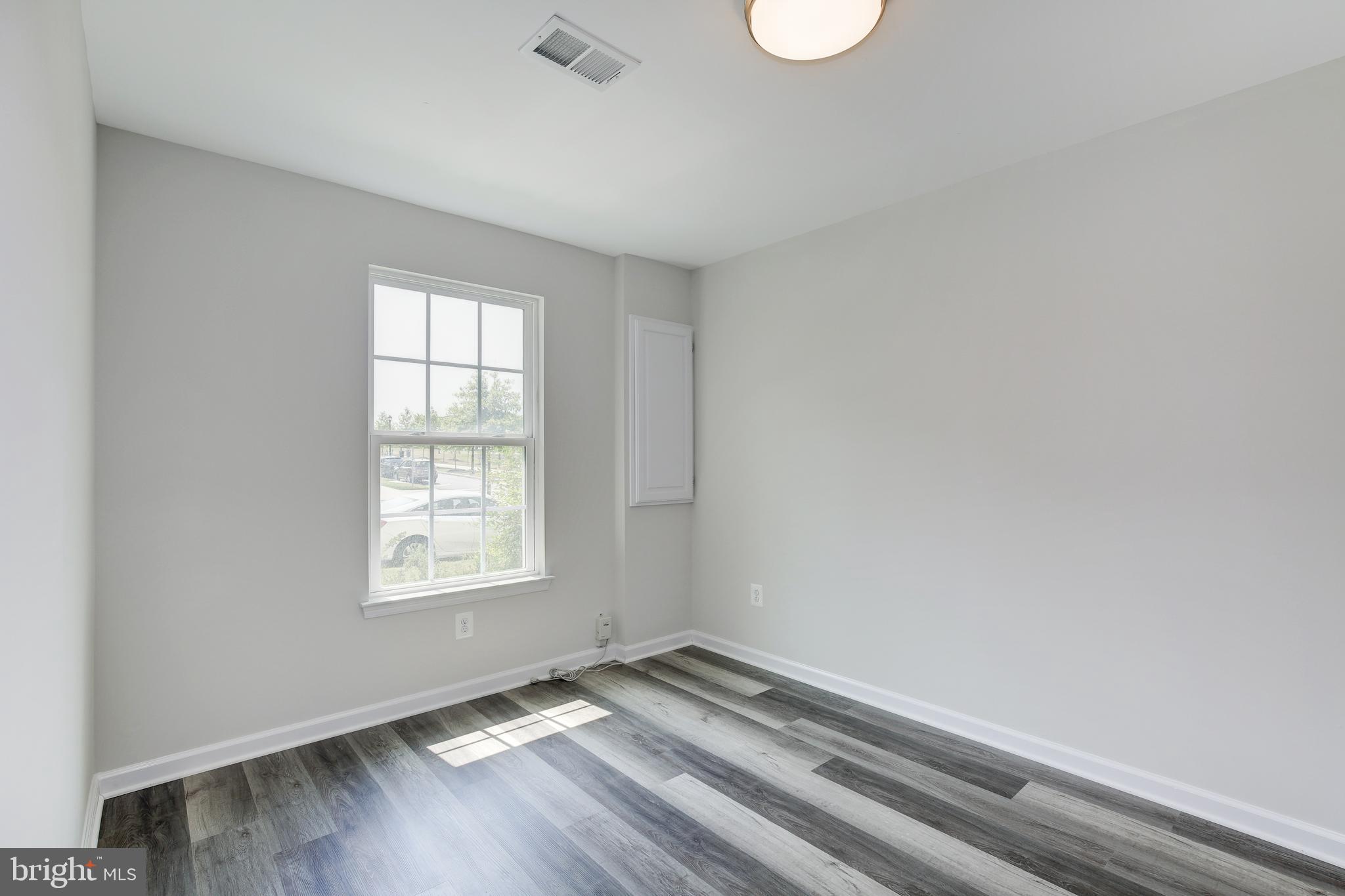 GREENBELT STATION - Residential