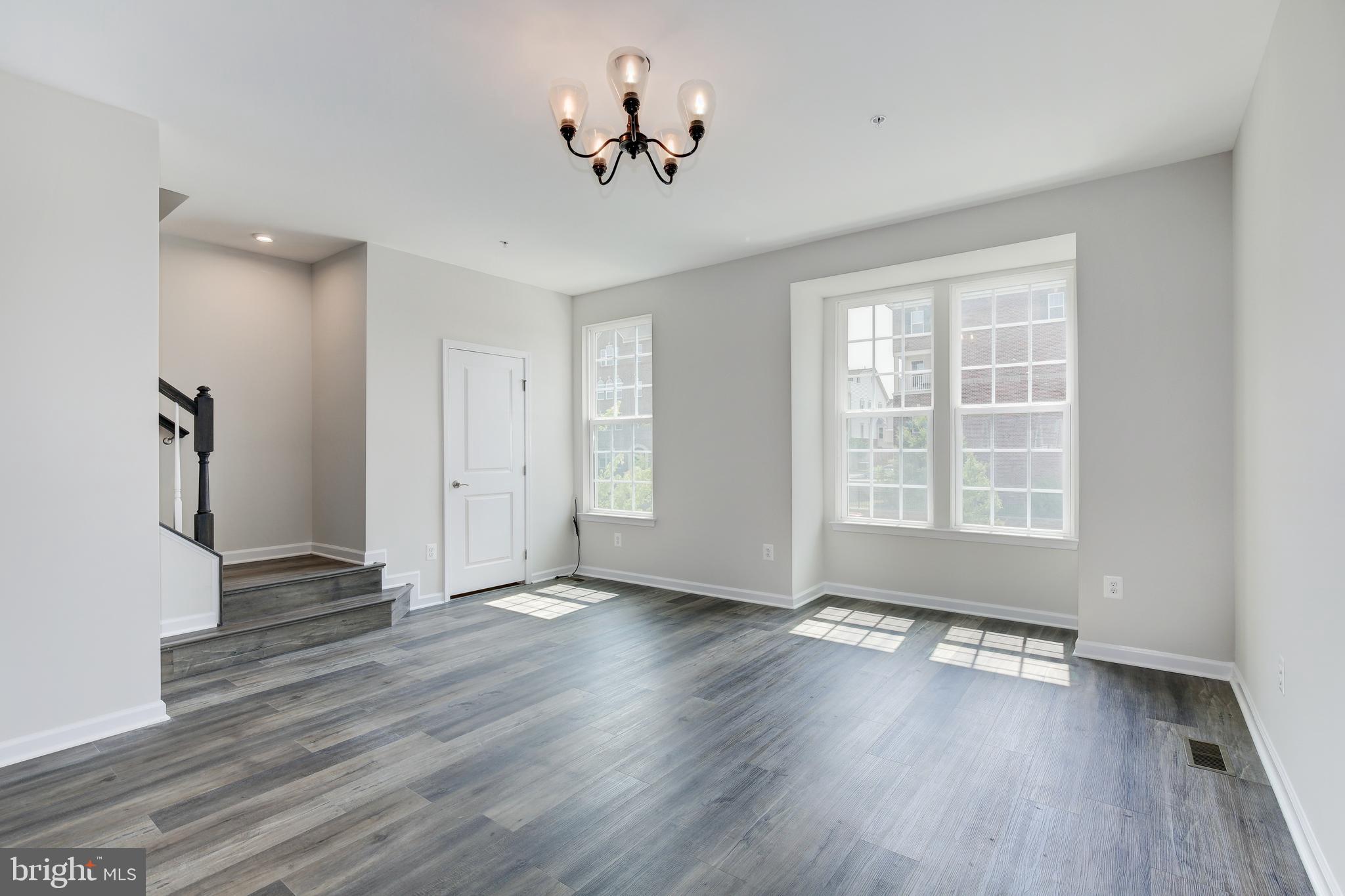 GREENBELT STATION - Residential