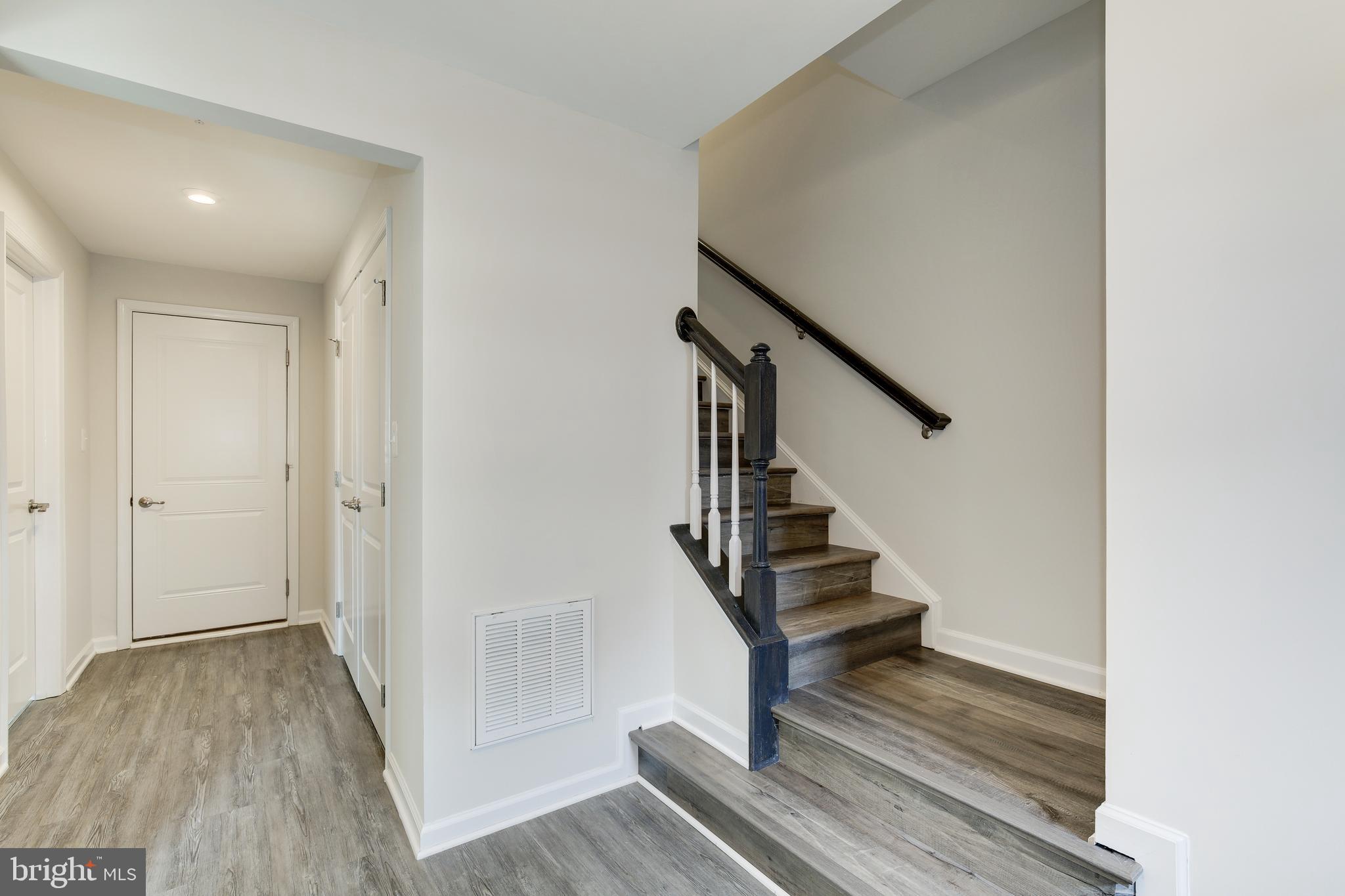 GREENBELT STATION - Residential