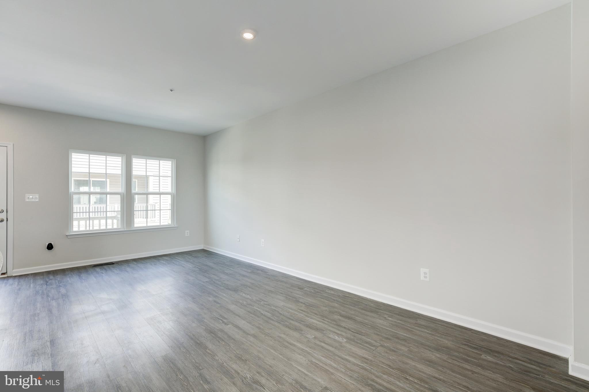 GREENBELT STATION - Residential