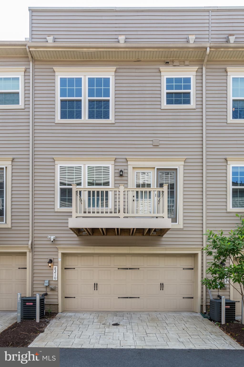 GREENBELT STATION - Residential