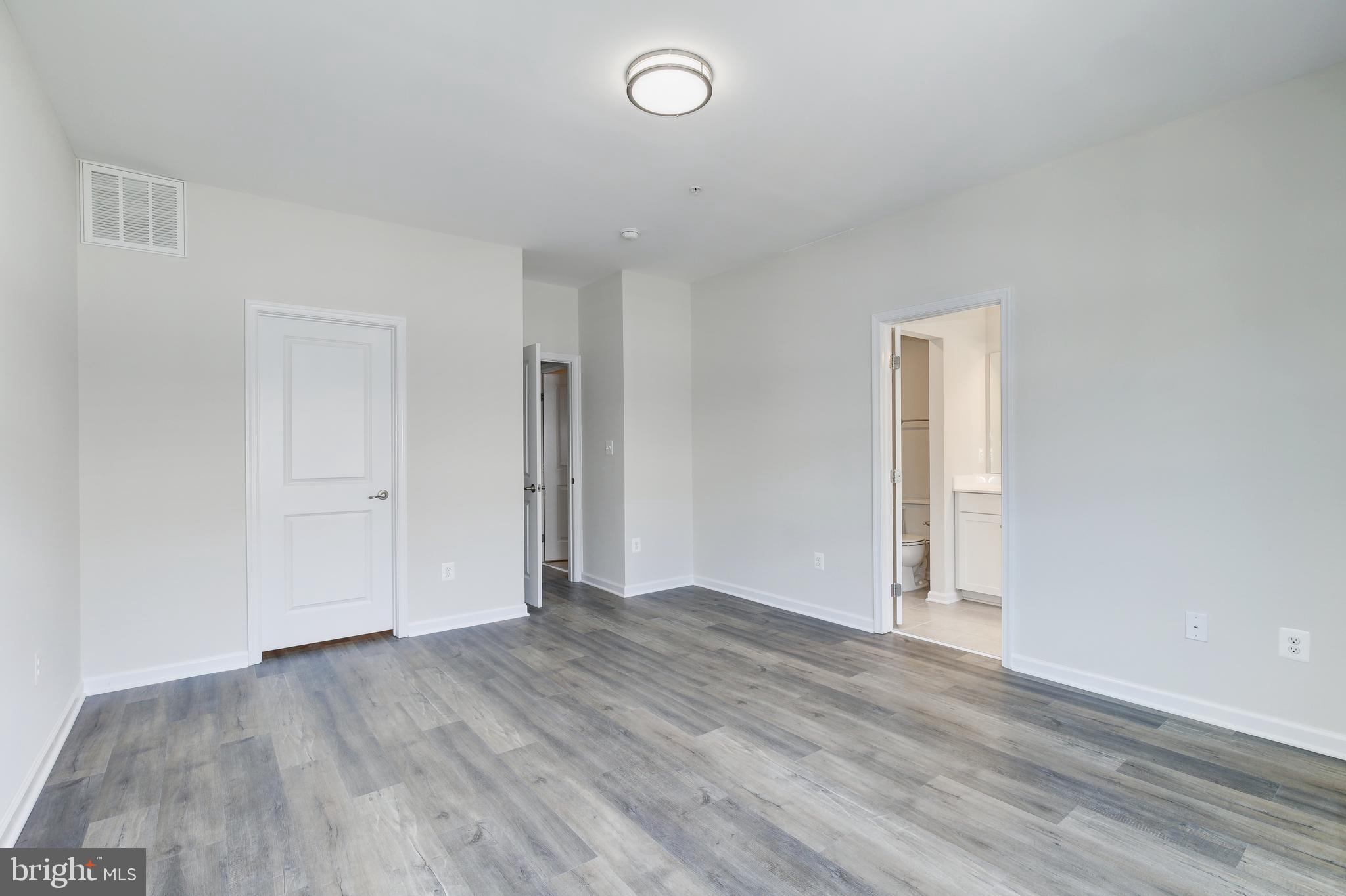 GREENBELT STATION - Residential