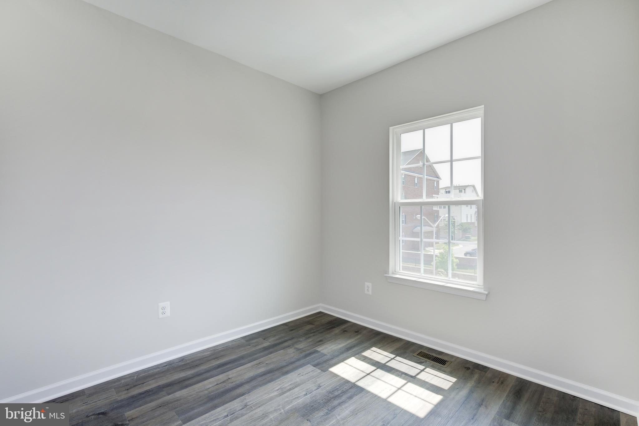 GREENBELT STATION - Residential