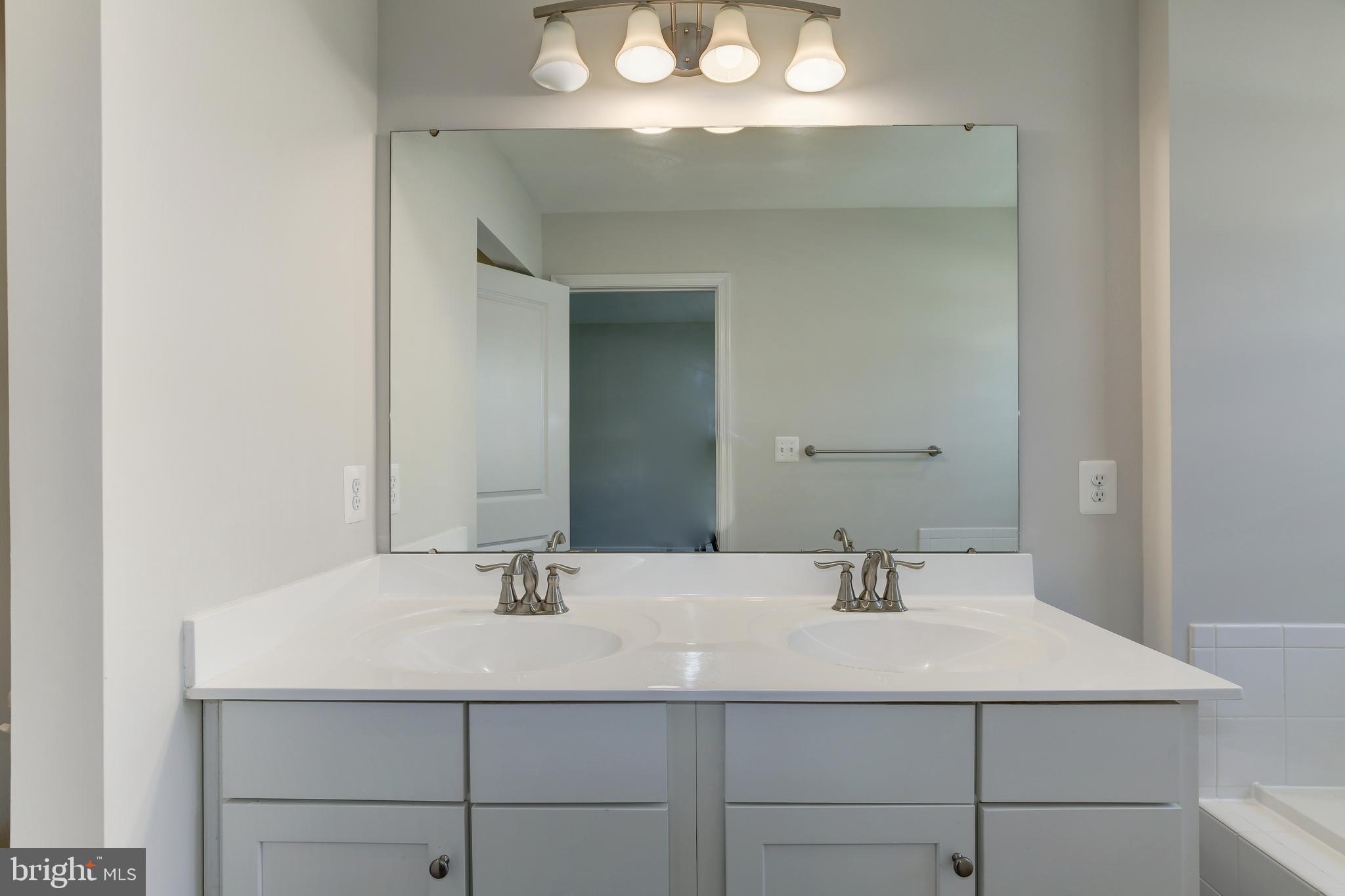 GREENBELT STATION - Residential