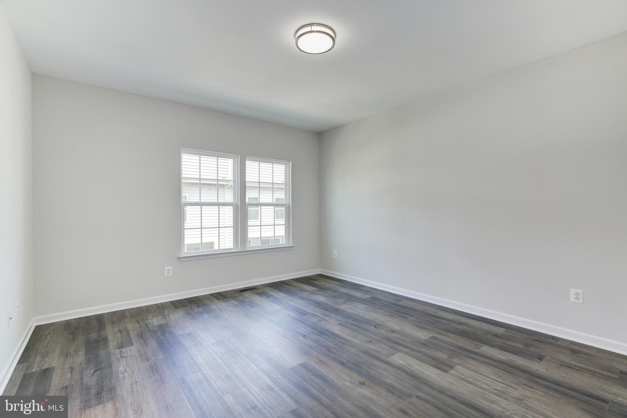 GREENBELT STATION - Residential